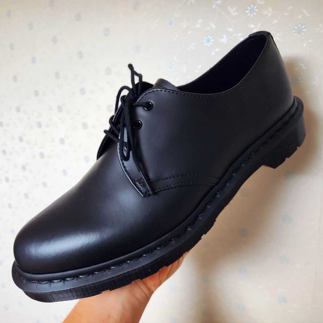 Dr. Martens 1461 Mono Black 착용 스타일 - 1