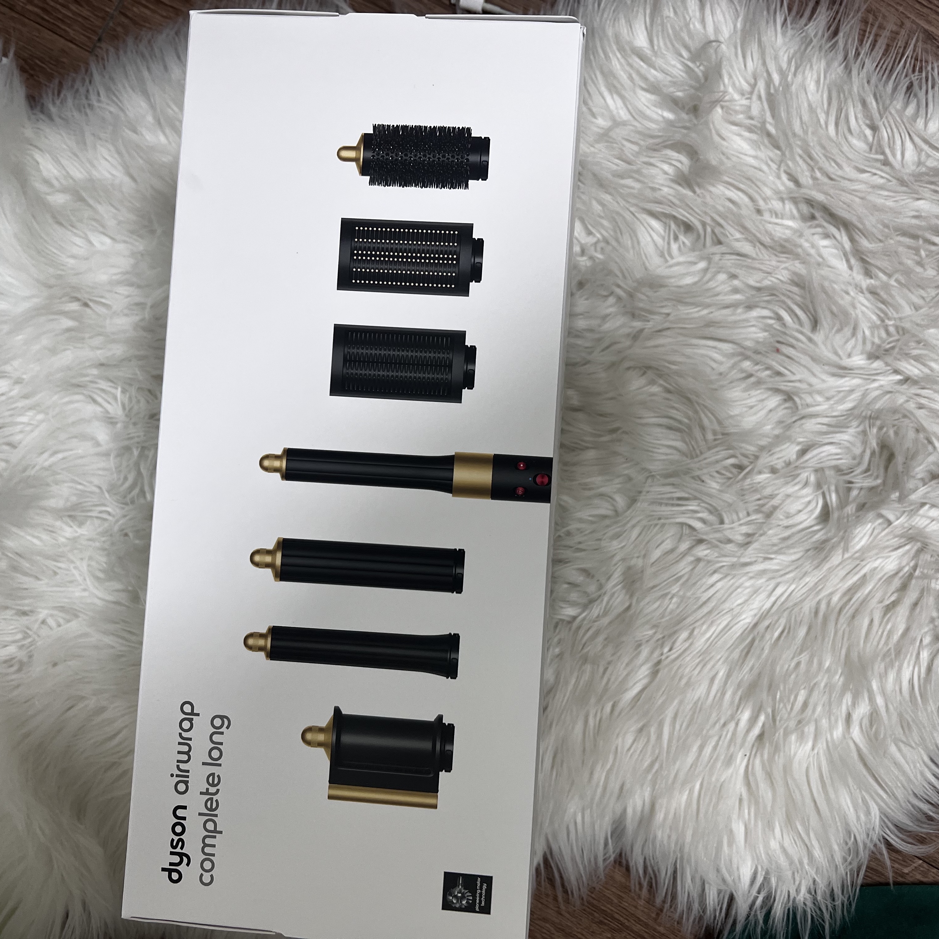 Dyson Airwrap Multi Styler Complete Long Onyx Gold (Korean Ver.) 착용 스타일 - 1