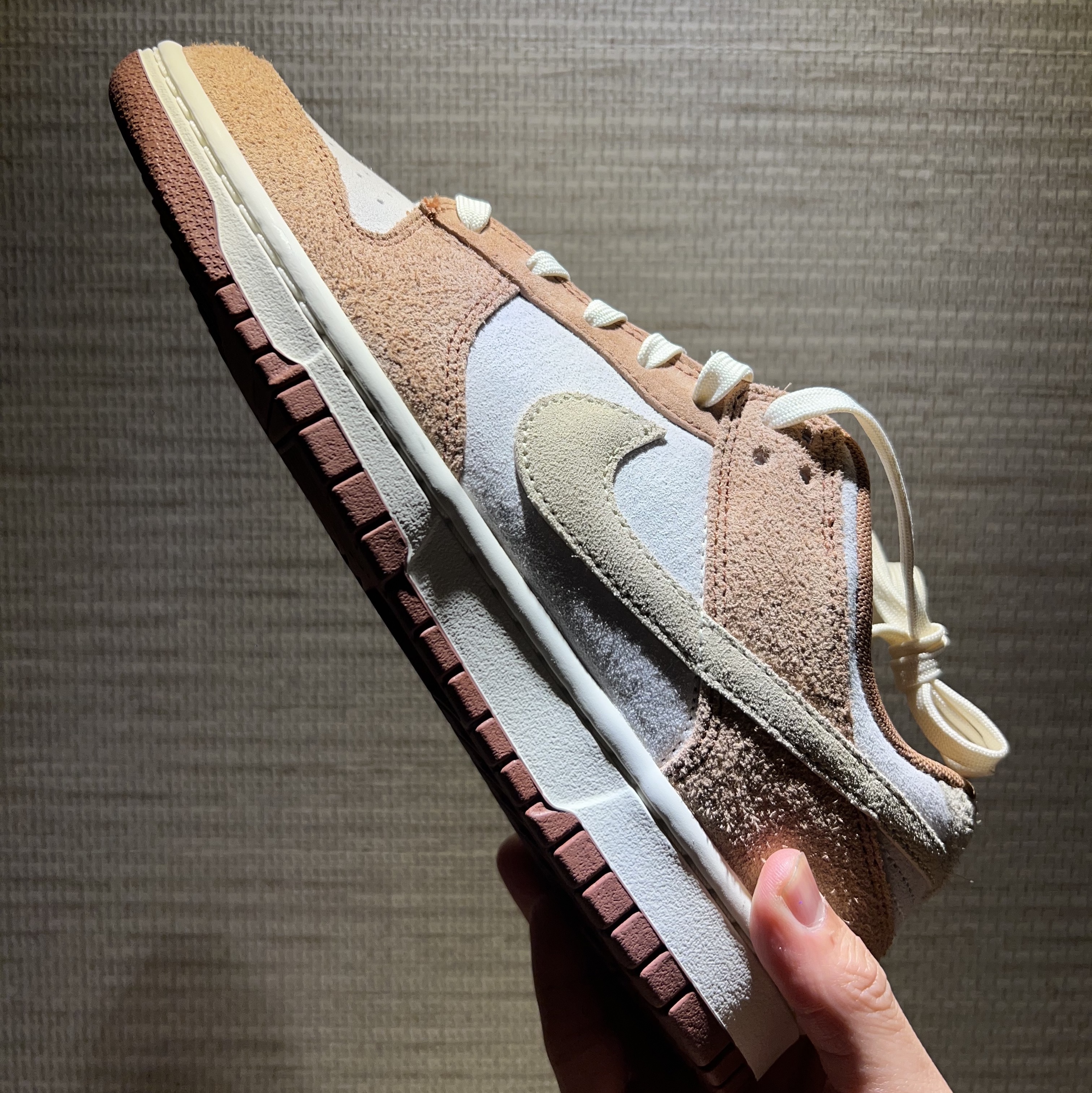 Nike Dunk Low Pro Premium Medium Curry 착용 스타일
