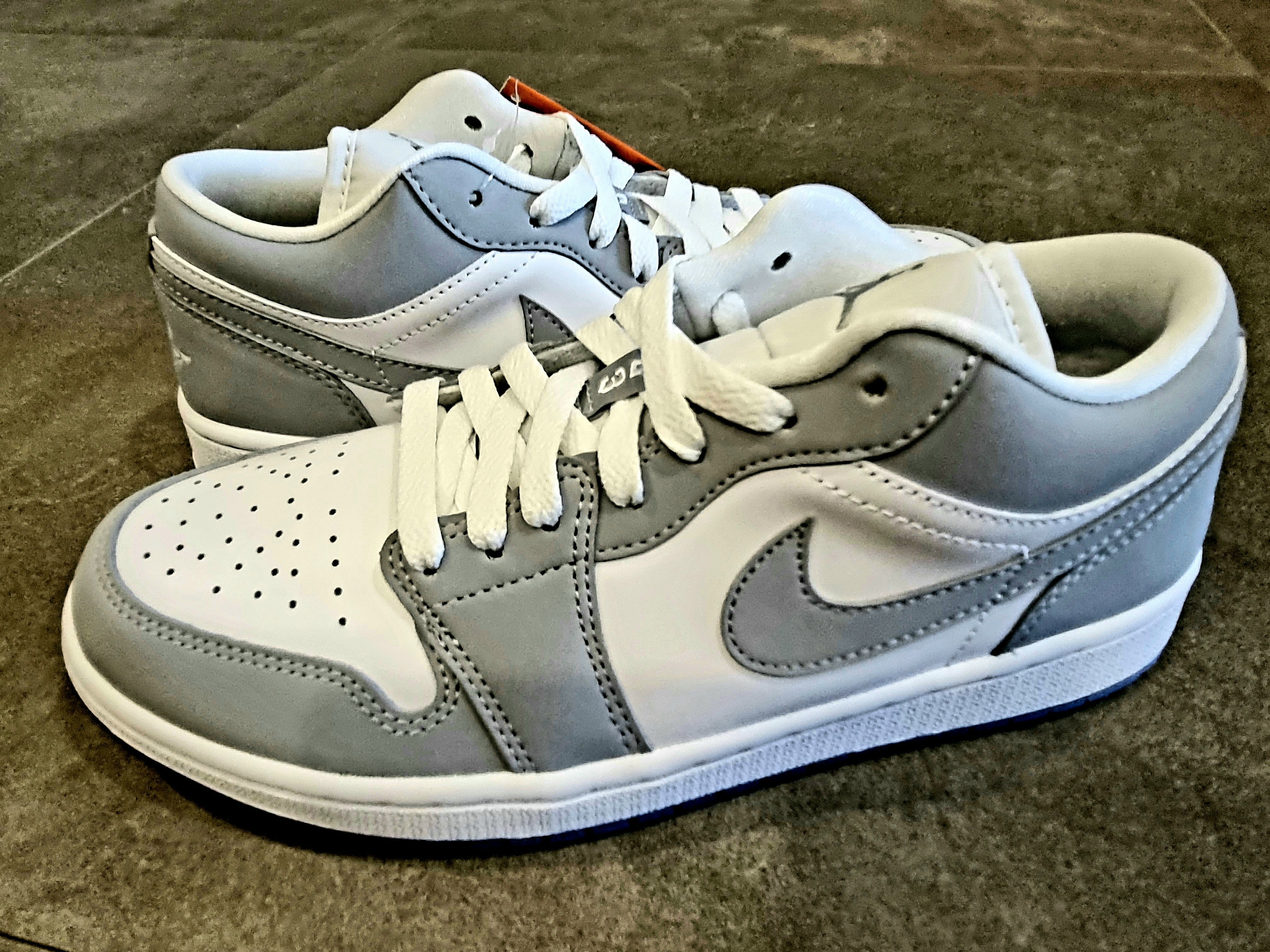 (W) Jordan 1 Low White Wolf Grey 착용 스타일 - 2