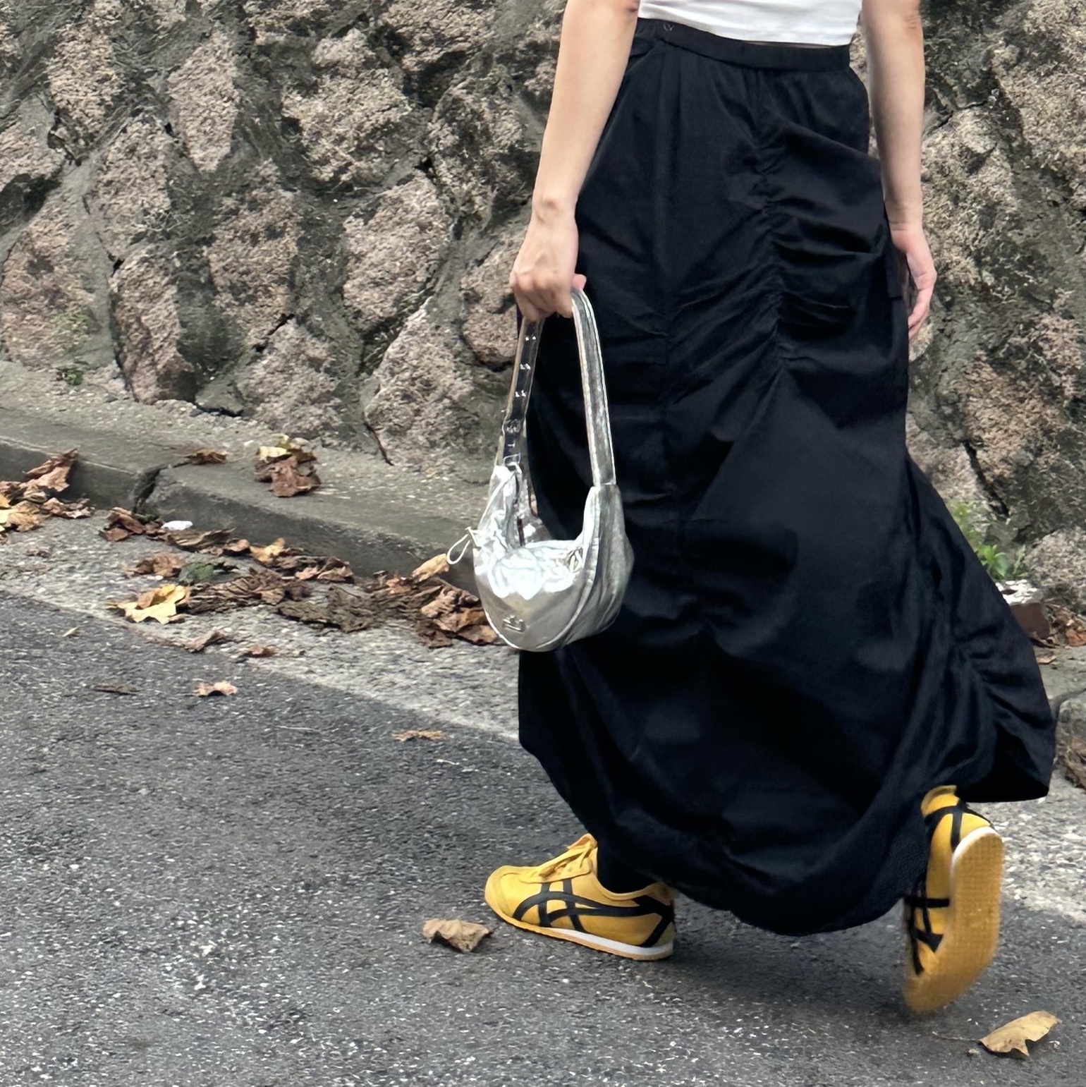 Onitsuka Tiger Mexico 66 Yellow Black 착용 스타일