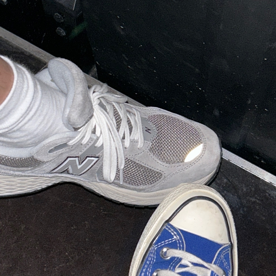 New Balance 2002R Grey, Converse Chuck 70 Ox Vintage Canvas Rush Blue 착용 스타일
