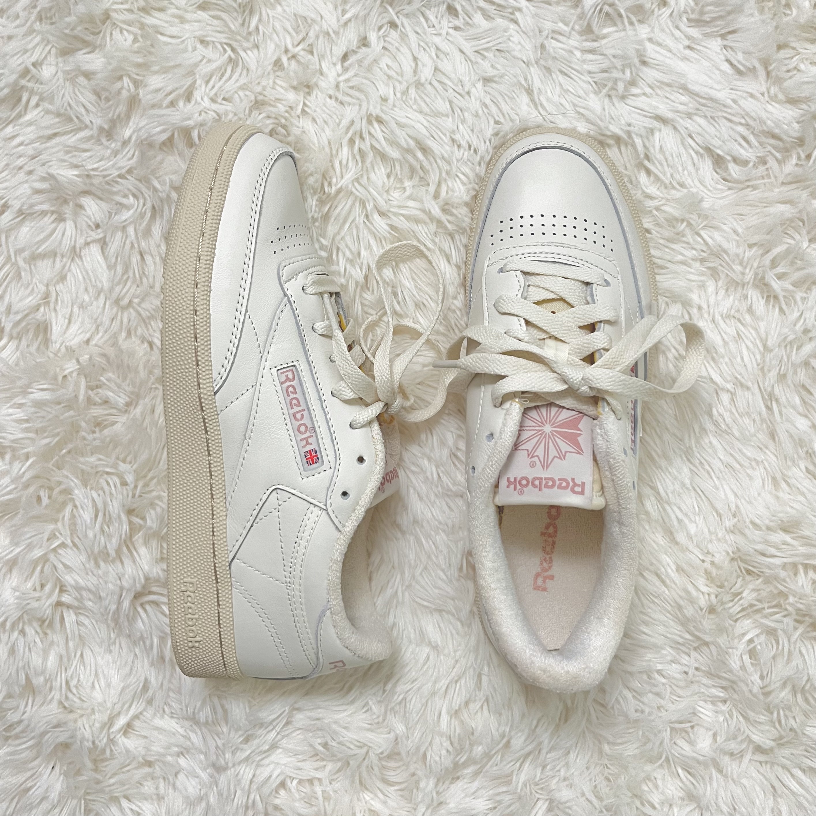 Reebok Club C 85 Vintage Pink 착용 스타일 - 2