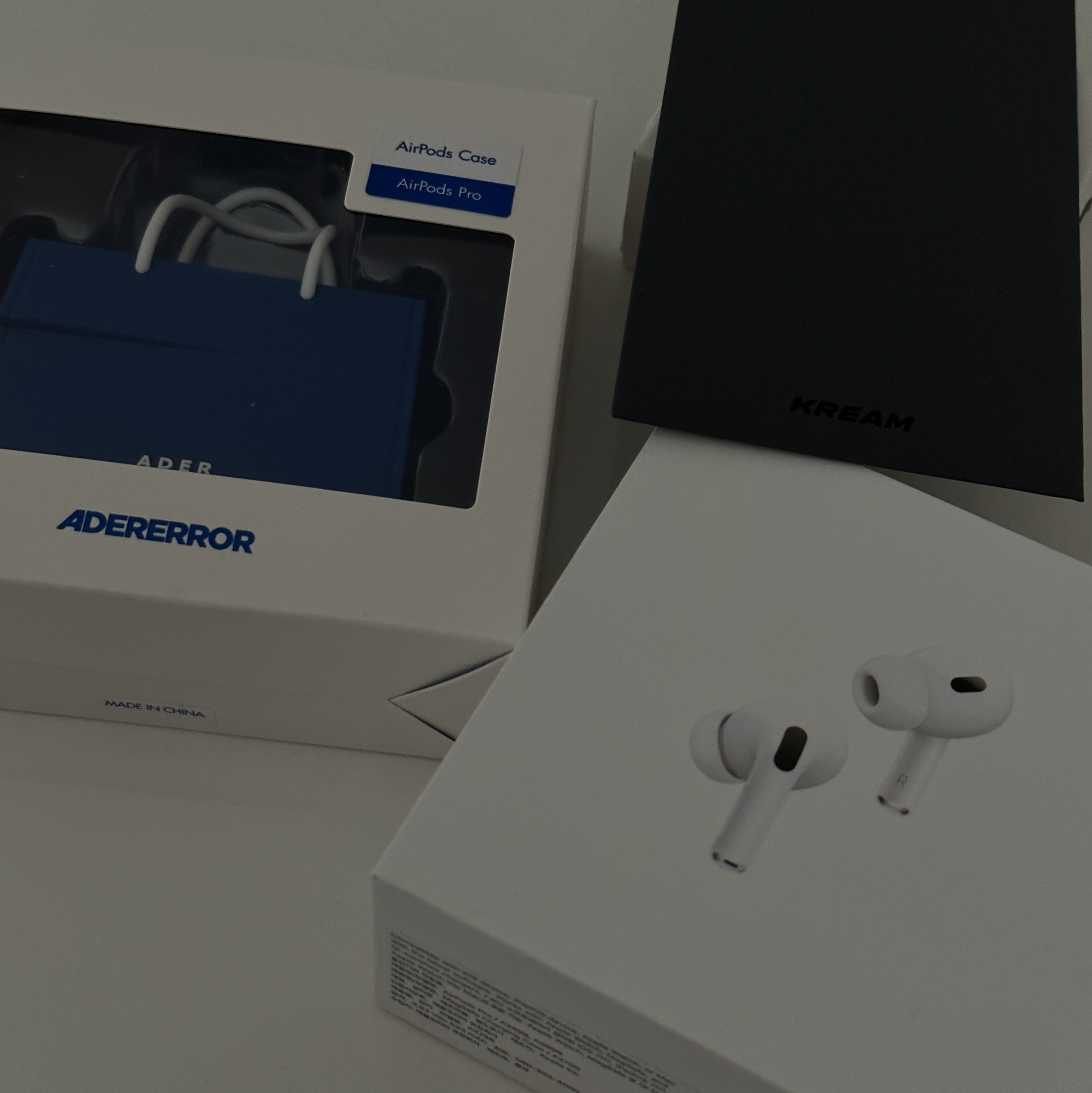 Apple AirPods Pro 2nd Gen (Korean Ver.), Ader Error Shopper Bag AirPods Pro Case Z-Blue 착용 스타일