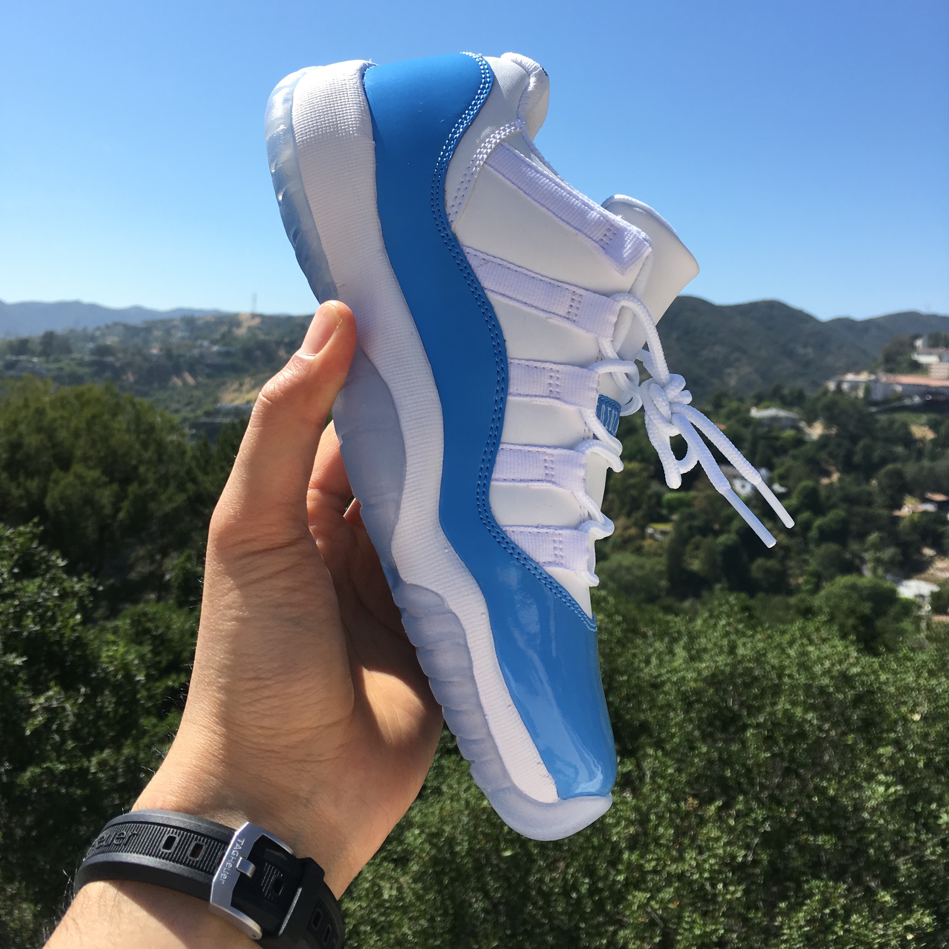 Jordan 11 Retro Low University Blue 2017 착용 스타일