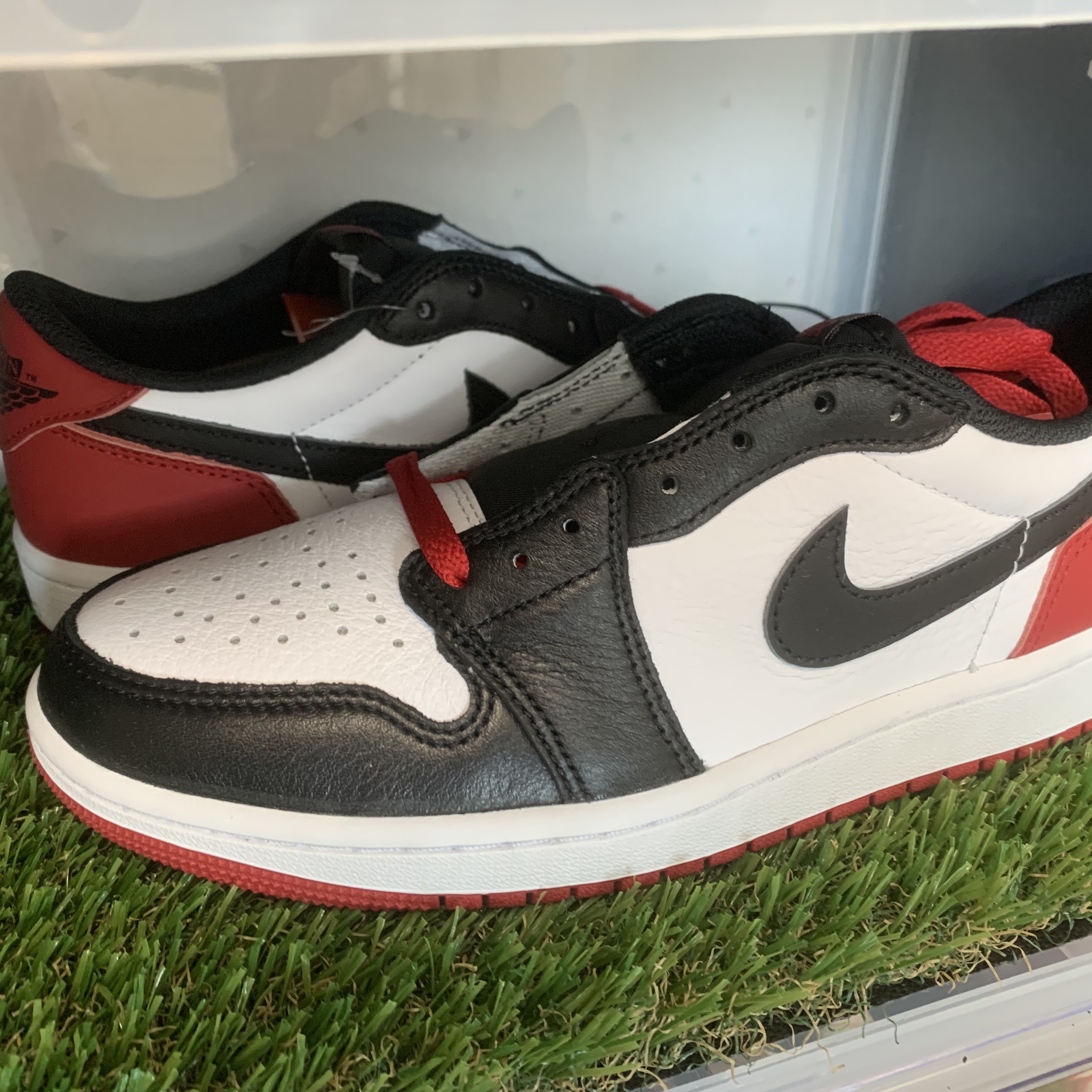 Jordan 1 Retro Low OG Black Toe 착용 스타일 - 2