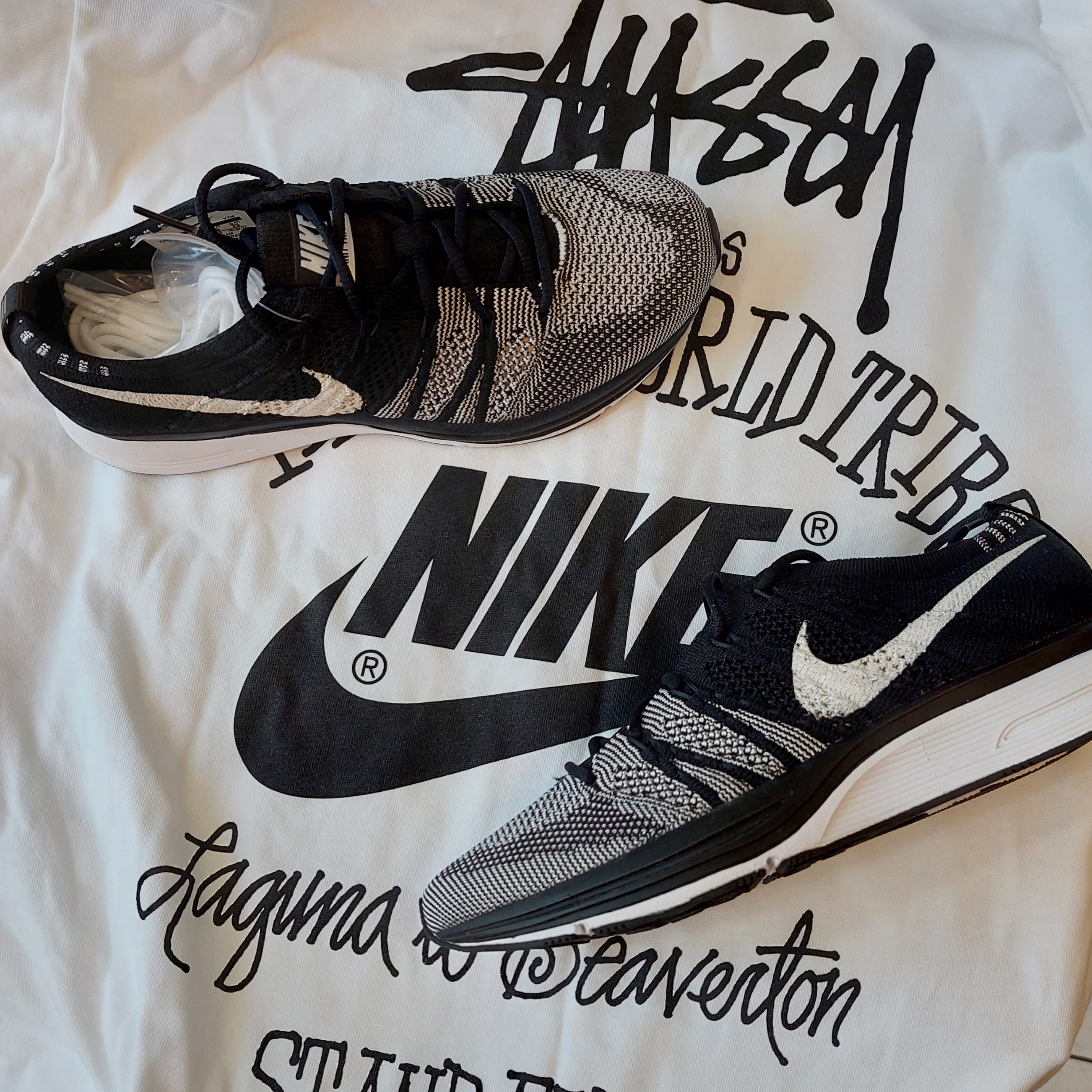 Nike x Stussy T-Shirt White (DV1774-100), Nike Flyknit Trainer Oreo 착용 스타일