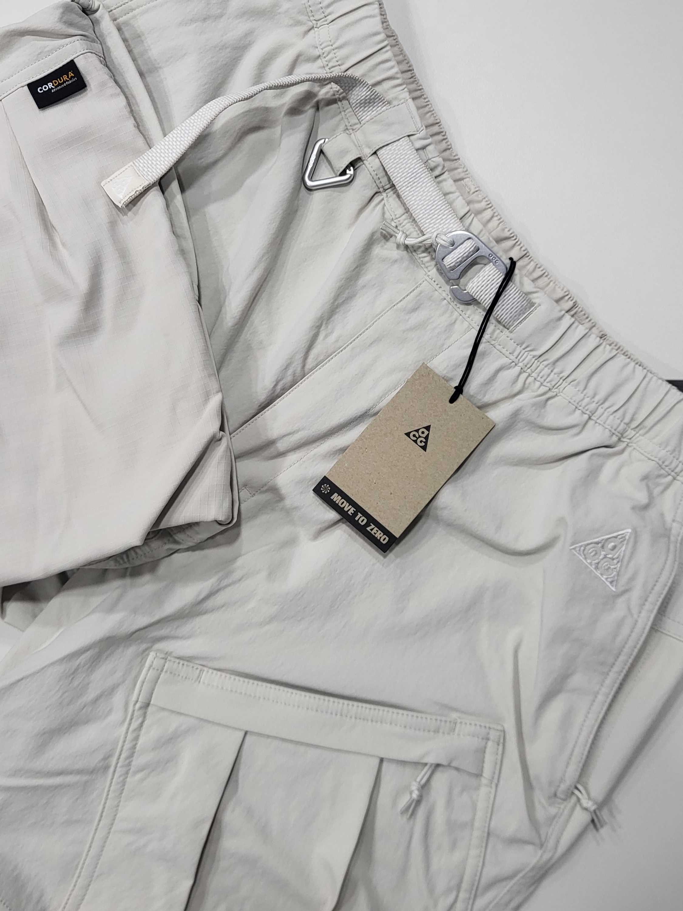 Nike ACG Smith Summit Cargo Pants Light Orewood Brown - Asia 착용 스타일