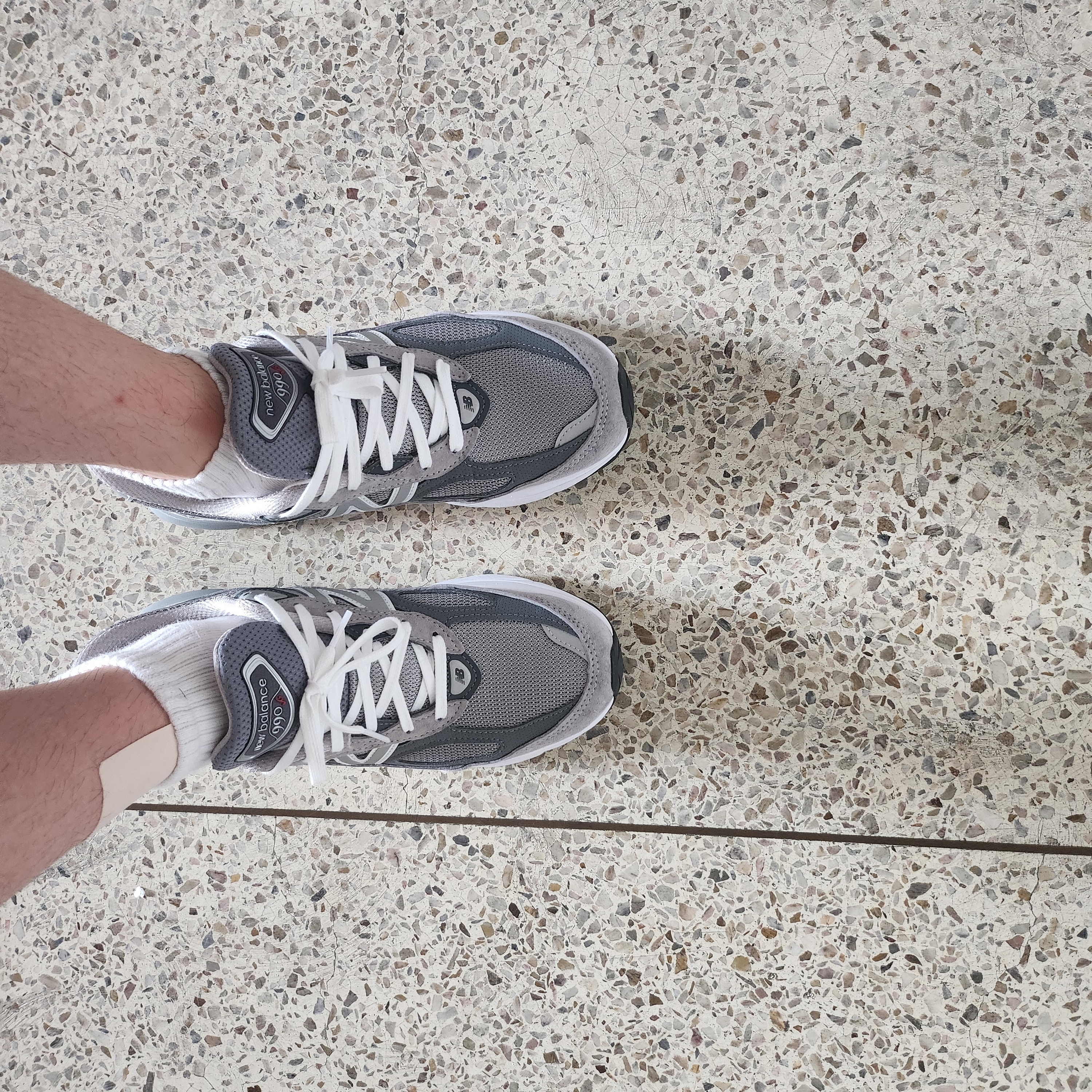 New Balance 990v6 Made in USA Grey - D Standard 착용 스타일 - 2