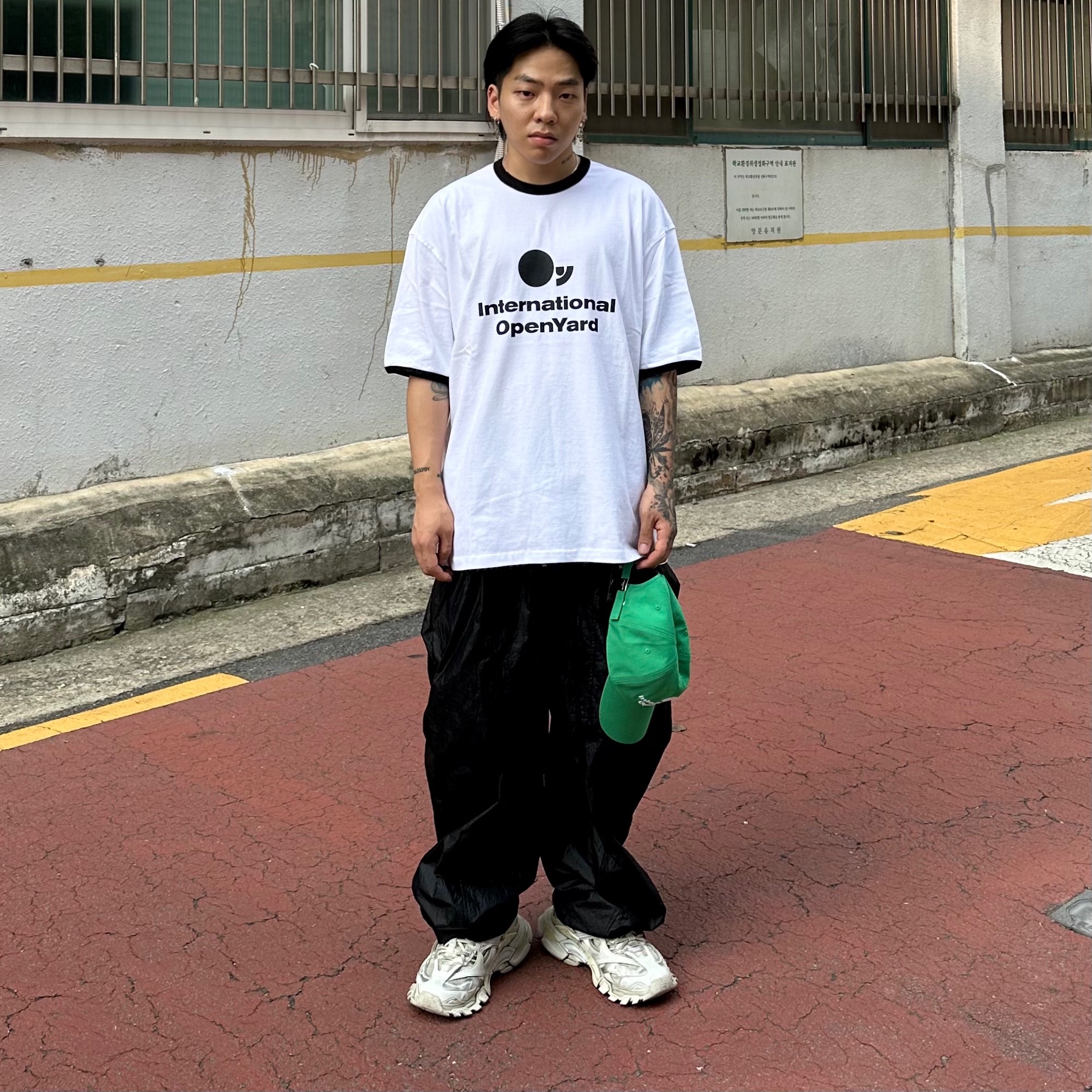 Balenciaga Track.2 Sneakers White 착용 스타일 - 3