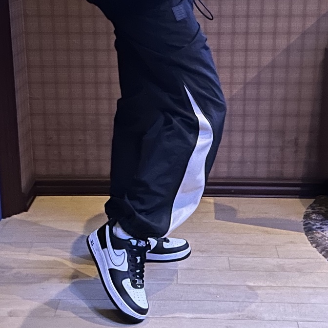 Nike Air Force 1 '07 Black White, Ader Error Mem Trousers Noir 착용 스타일
