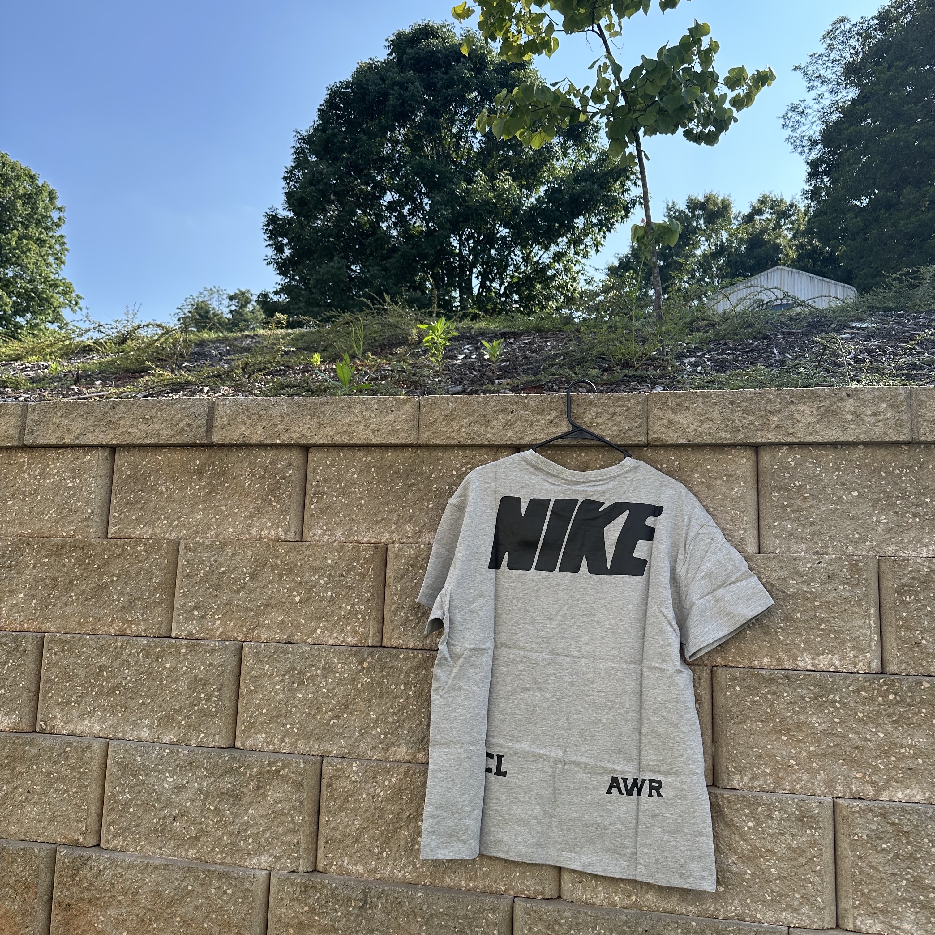 Nike x Drake Nocta T & C Souvenir Cactus T-Shirt Grey (DX6411–063) 착용 스타일 - 2