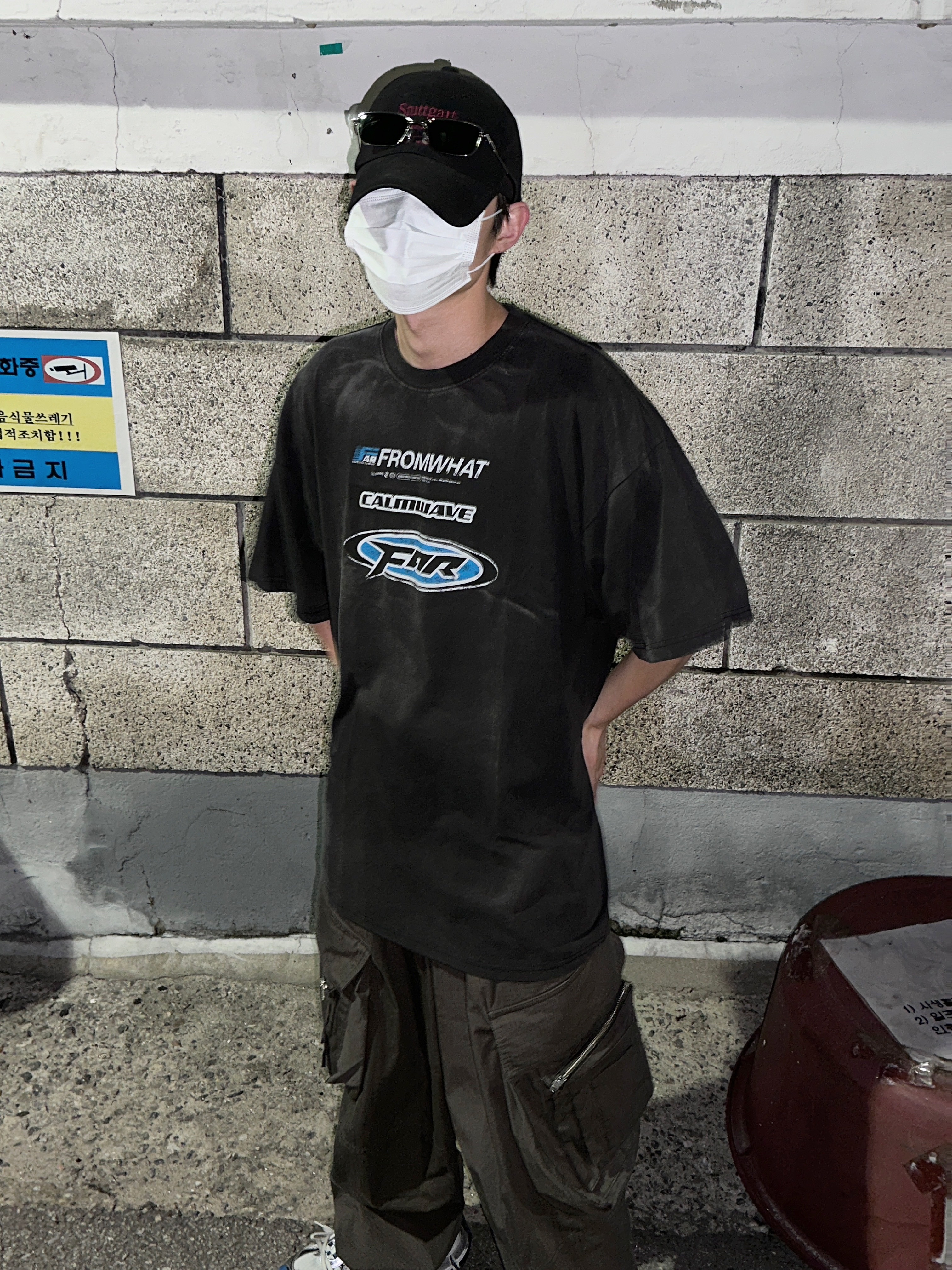 Farfromwhat Far Washed Logo T-Shirt Black, Undermycar Stuttgart Vintage Washing Ball Cap Black Red - 22SS 착용 스타일 - 2