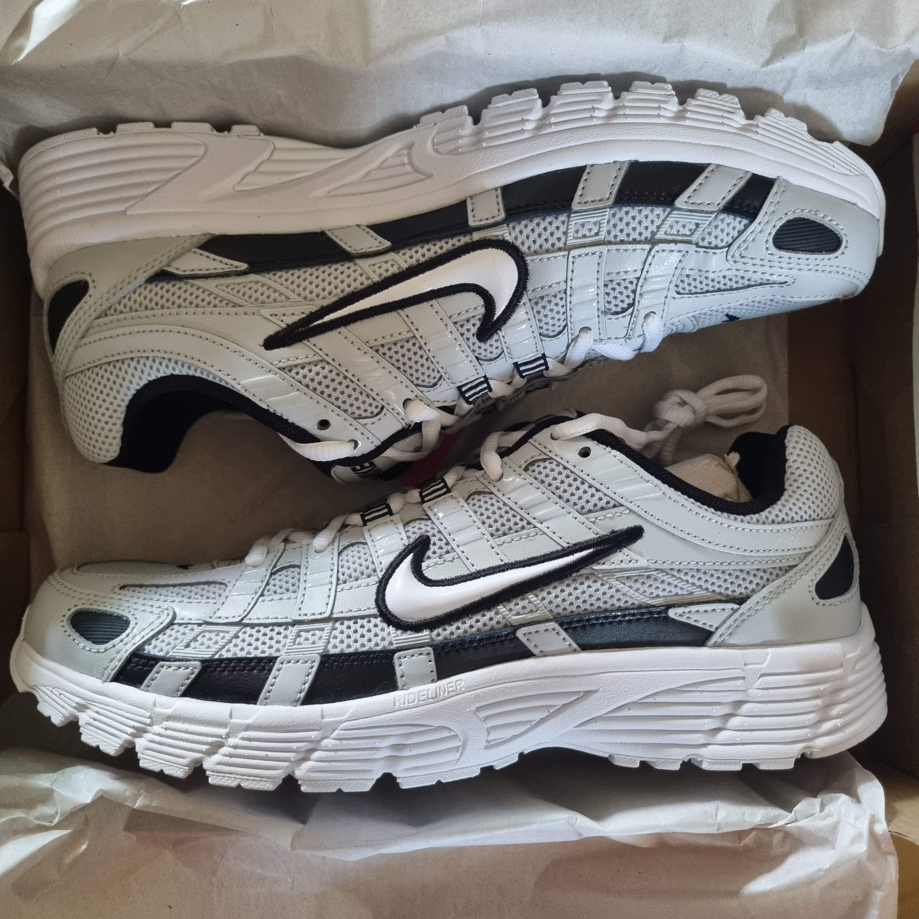 Nike P-6000 Pure Platinum 착용 스타일