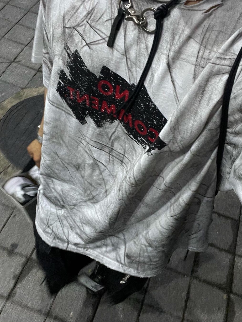 Nos Couleurs No Comment T-Shirt White 착용 스타일