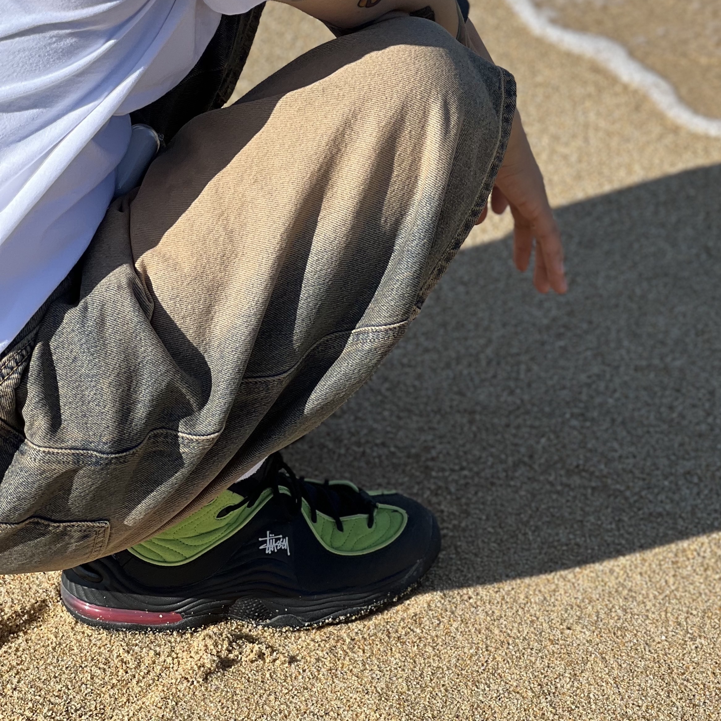 Nike x Stussy Air Penny II Vivid Green and Black 착용 스타일 - 3