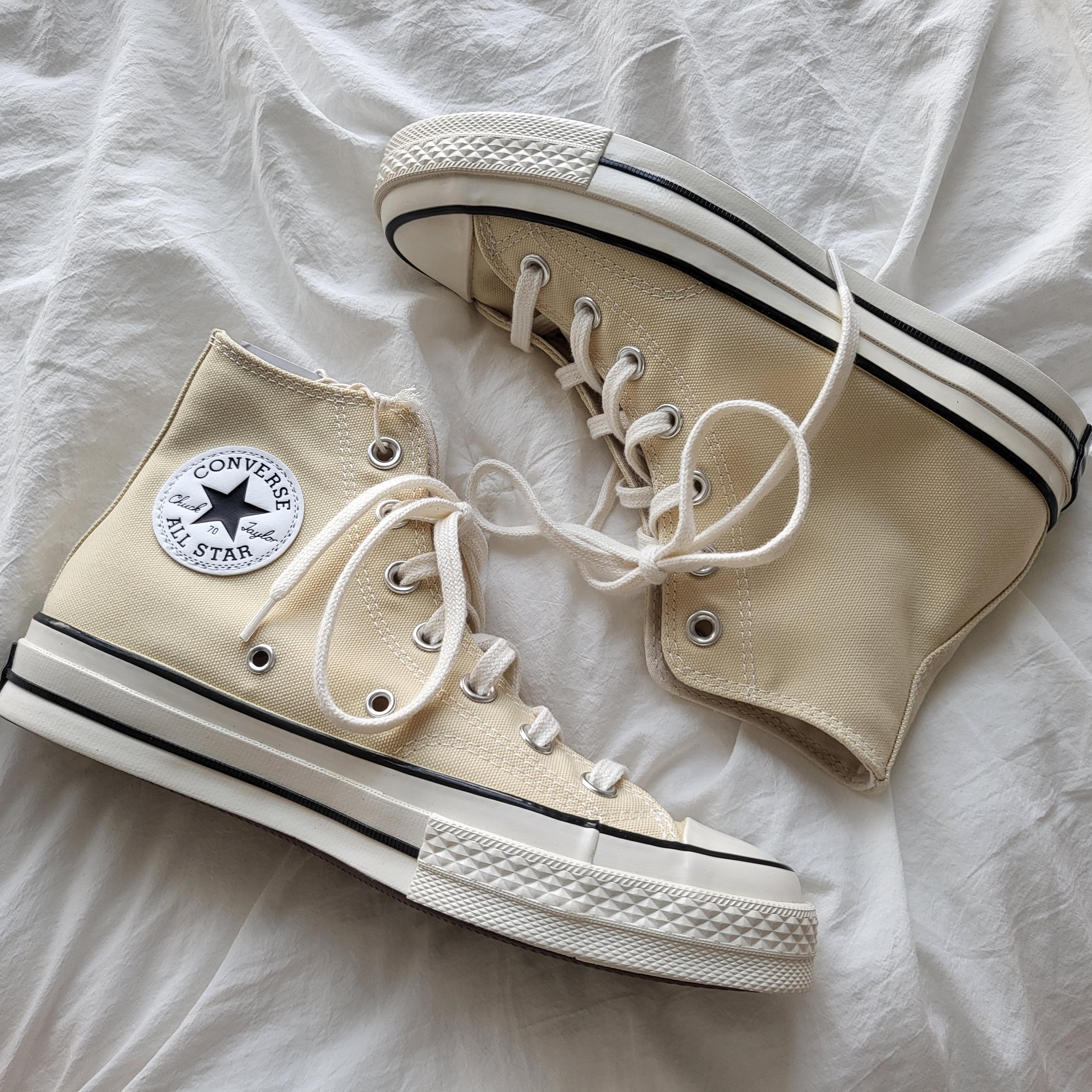 Converse Chuck 70 High Vintage Canvas Lemon Drop 착용 스타일