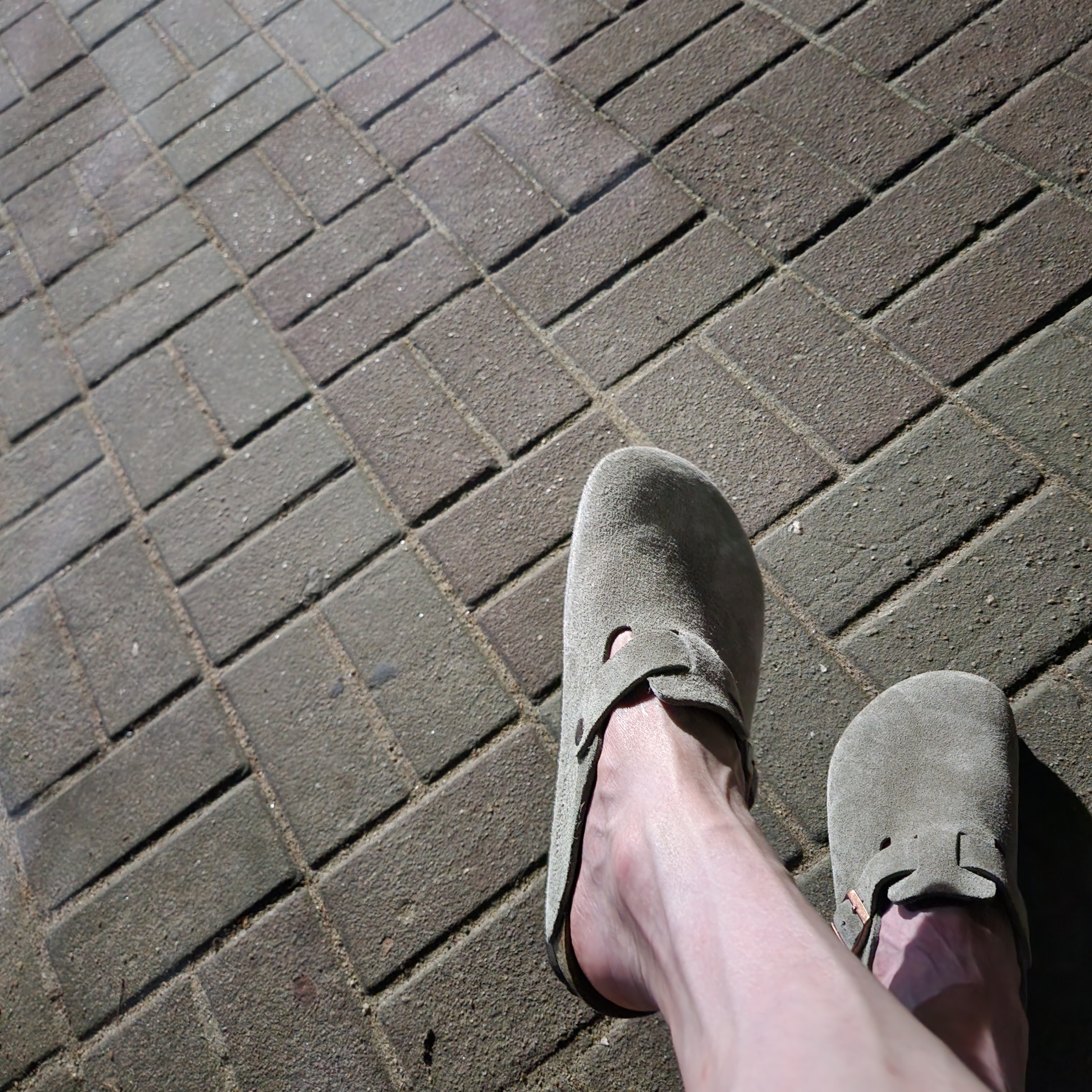 Birkenstock Boston Soft Footbed Taupe - Regular 착용 스타일