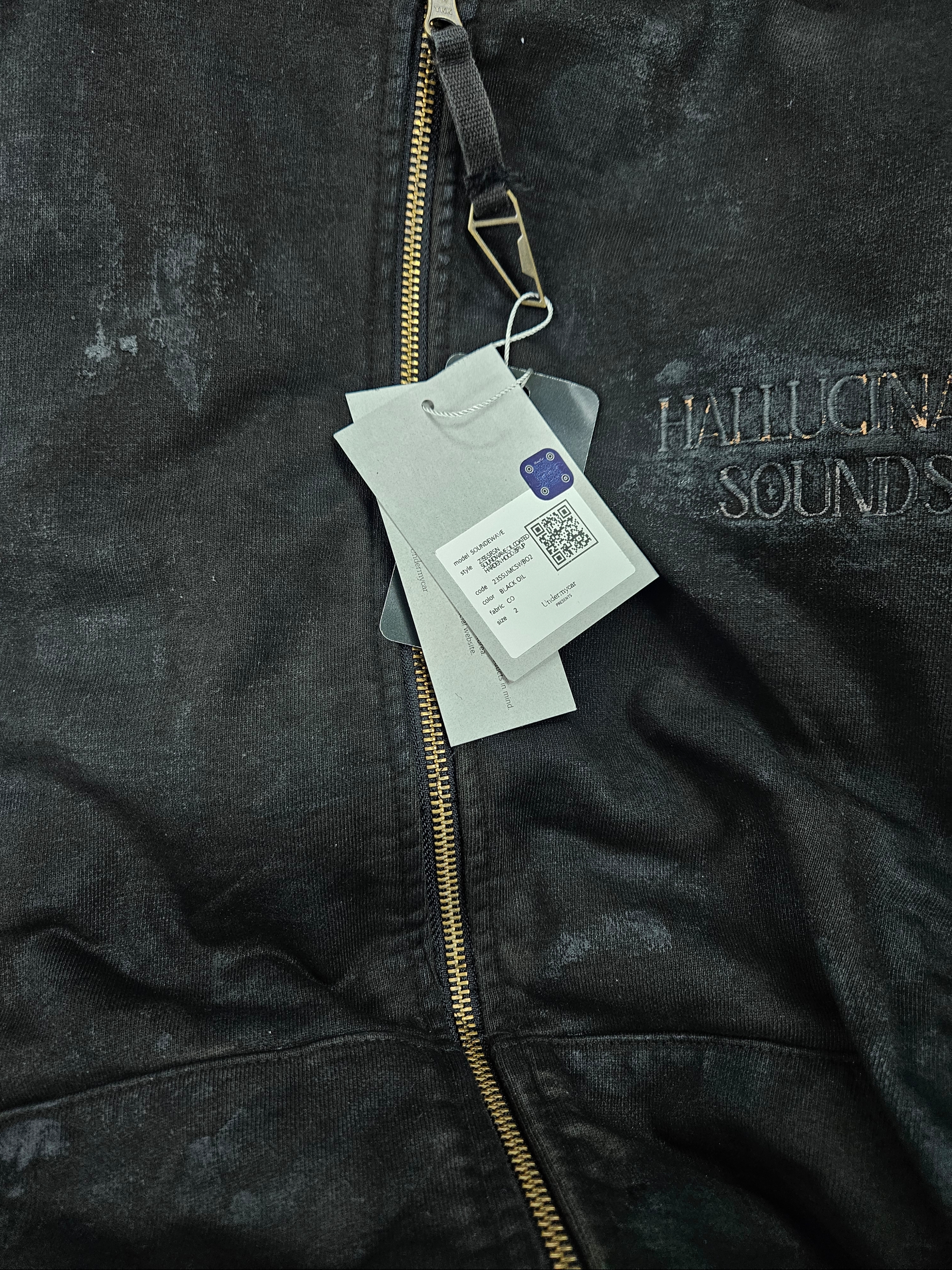 Undermycar Soundwave Dirty Coated Hood Zip-Up Black Oil - 23SS 착용 스타일