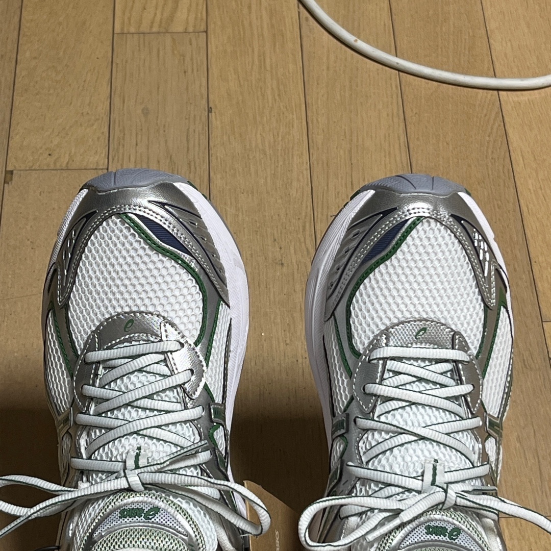 Asics GT-2160 White Shamrock Green 착용 스타일