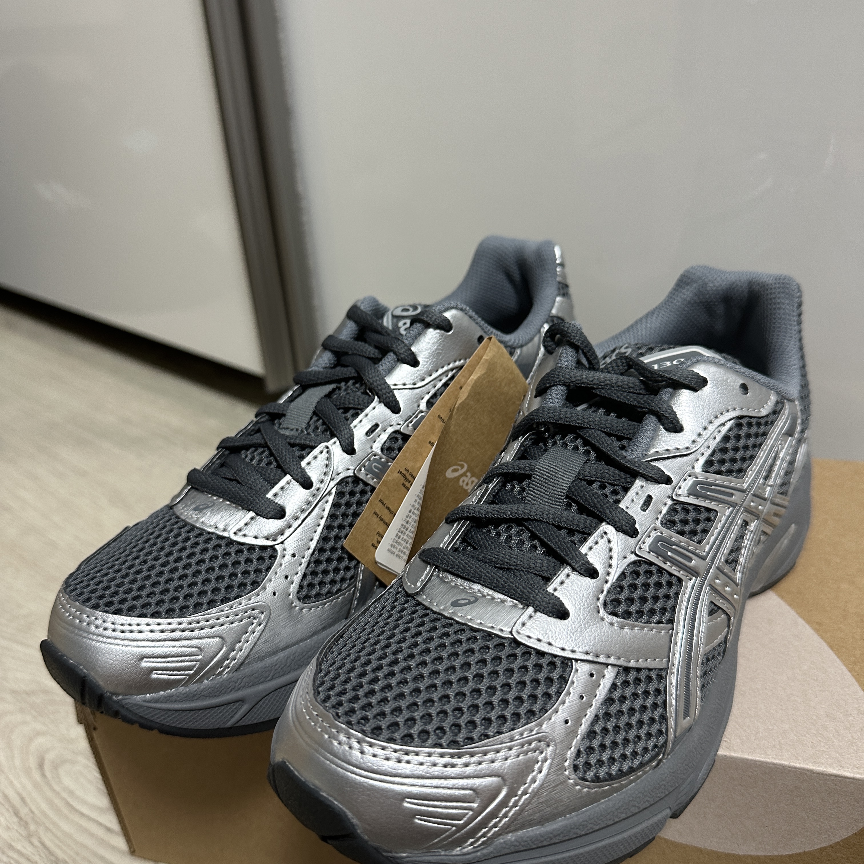 Asics Gel-1130 Steel Grey Pure Silver 착용 스타일 - 1