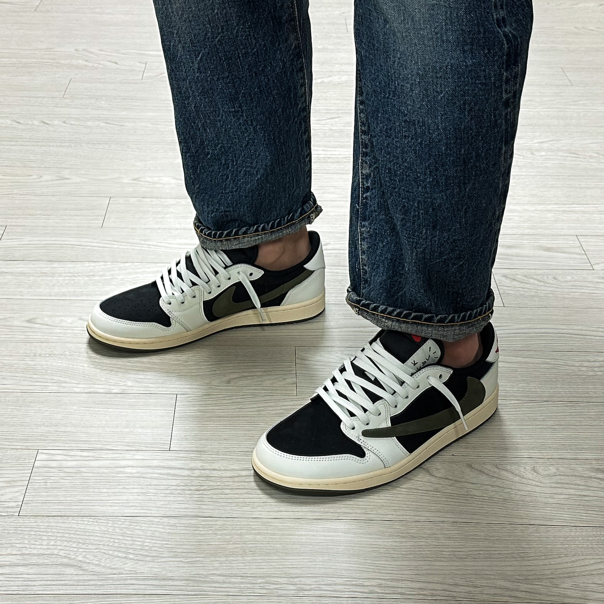 (W) Jordan 1 x Travis Scott Retro Low OG SP Medium Olive 착용 스타일