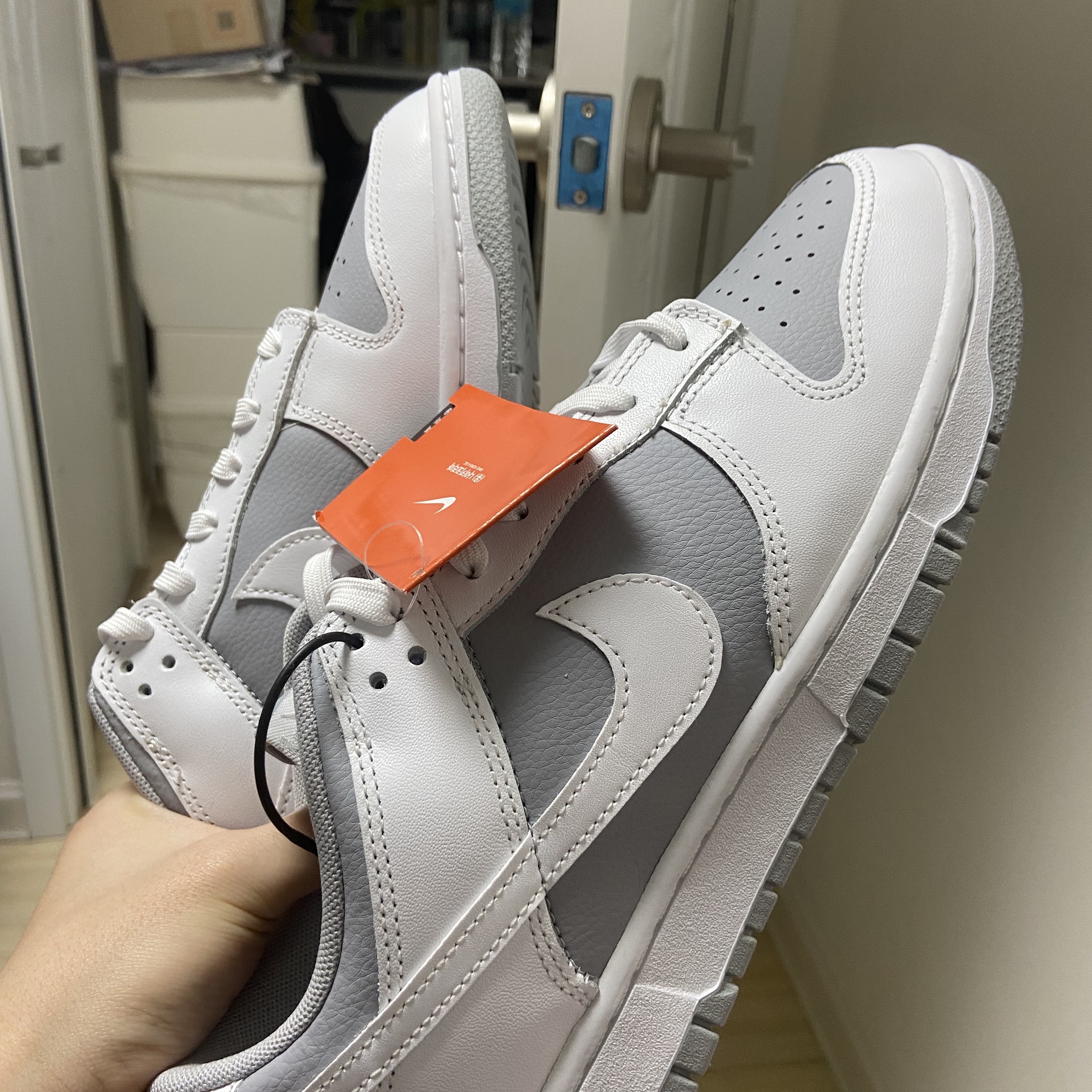 Nike Dunk Low Retro White Neutral Grey 착용 스타일