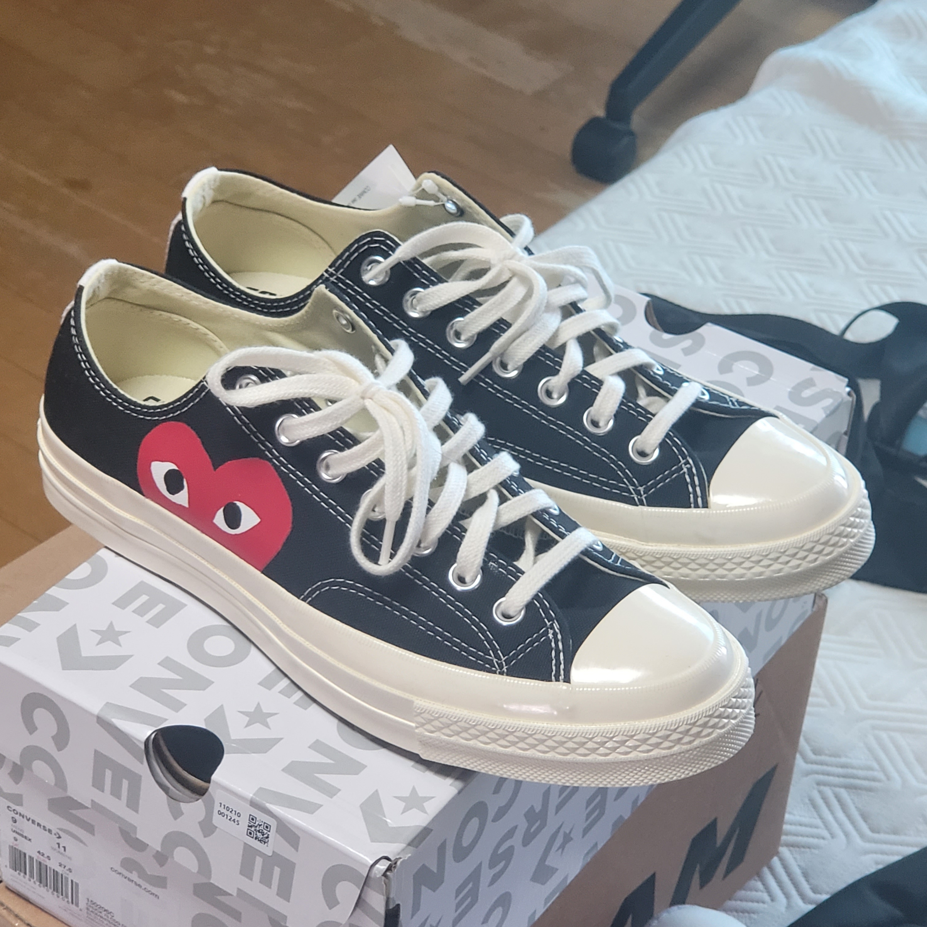 Converse x Play Comme des Garcons Chuck 70 Ox Black 착용 스타일