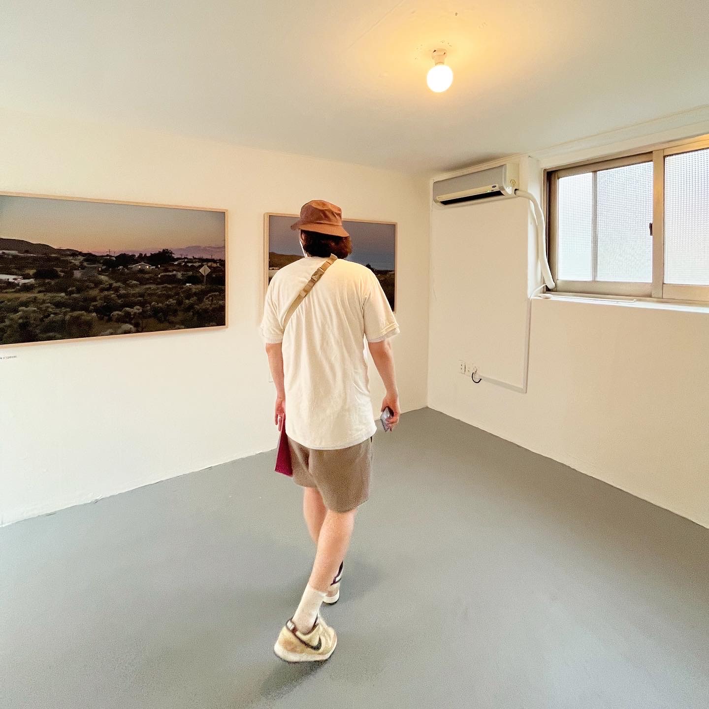 Stussy Washed Stock Bucket Hat Brown, Supreme Water Pistol T-Shirt Natural - 21SS 착용 스타일