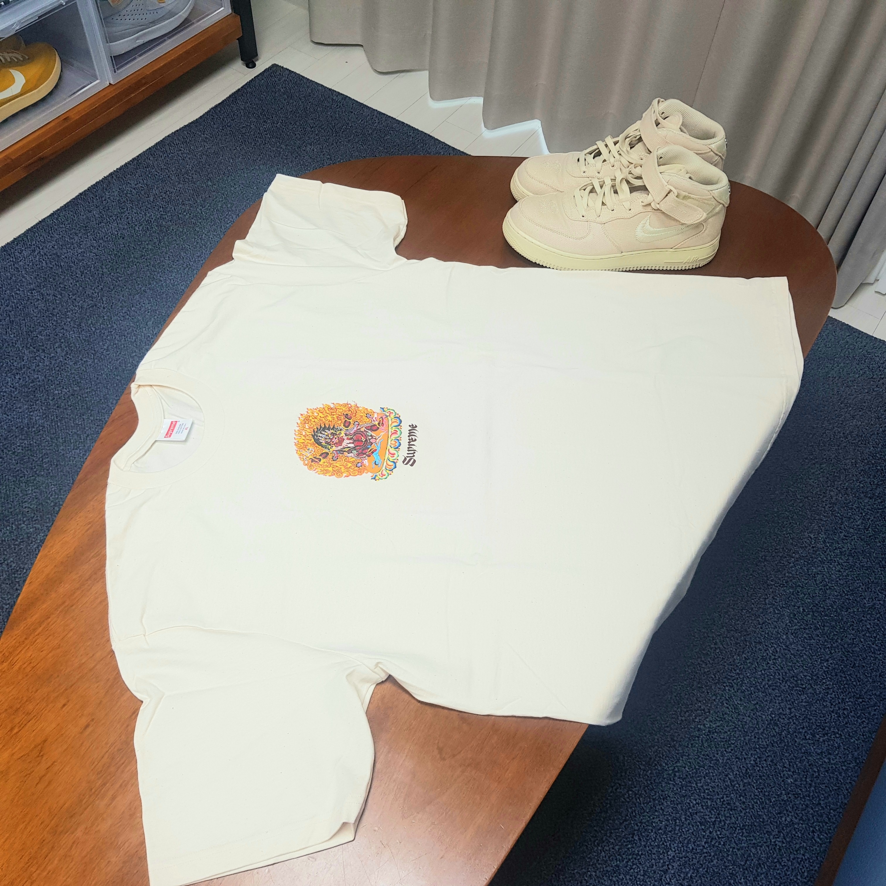 Supreme Person T-Shirt Natural - 22SS, Nike x Stussy Air Force 1 '07 Mid SP Fossil 착용 스타일 - 1