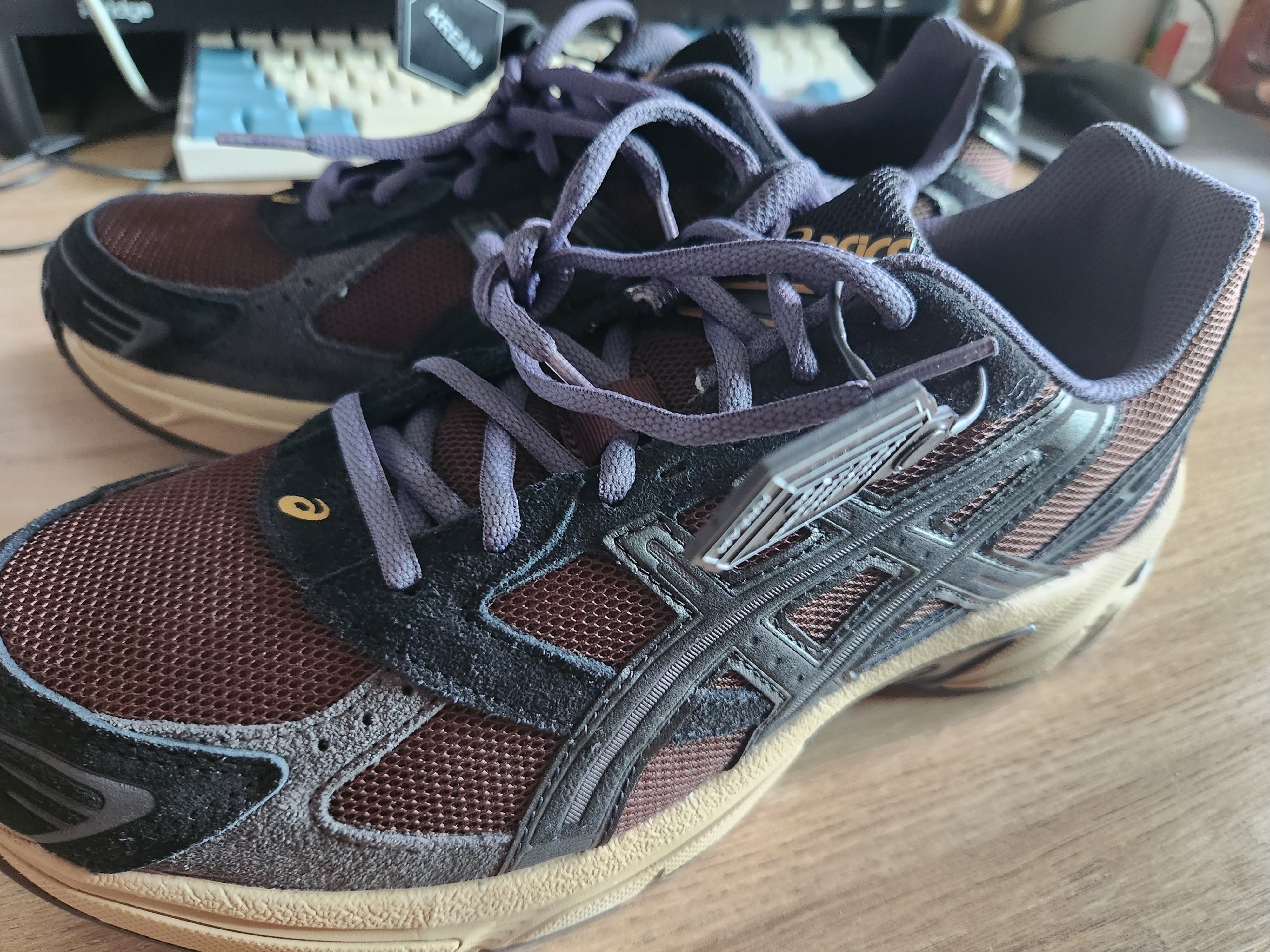 Asics Gel-1130 Brown 착용 스타일