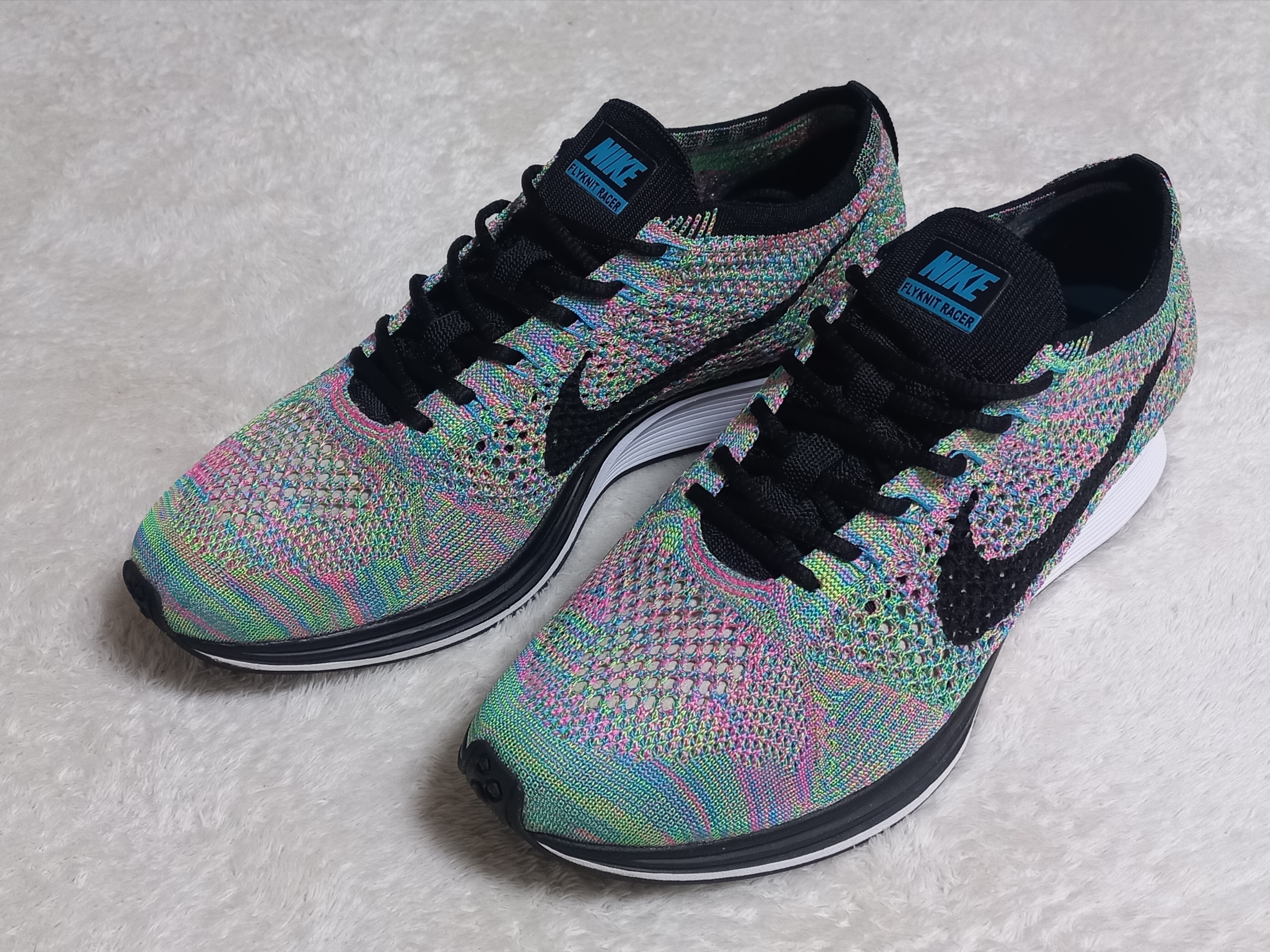 Nike Flyknit Racer Multi-Color 2.0 (2015/2017) 착용 스타일