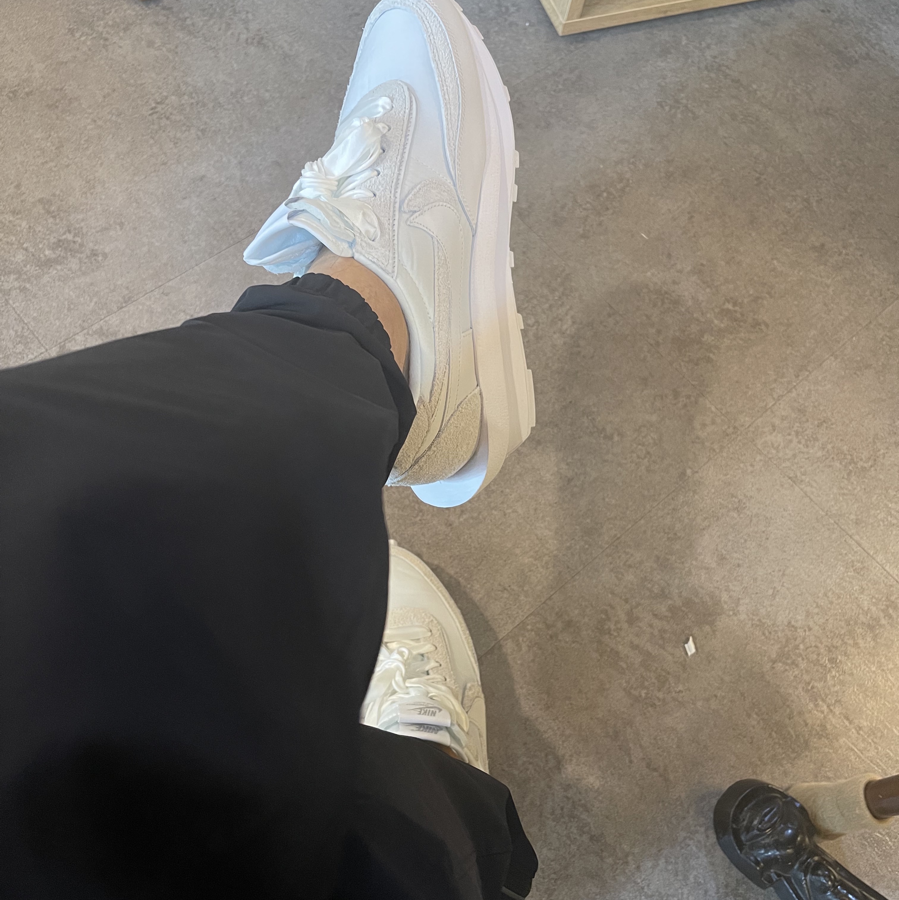 Nike x Sacai LDWaffle White Nylon 착용 스타일 - 2