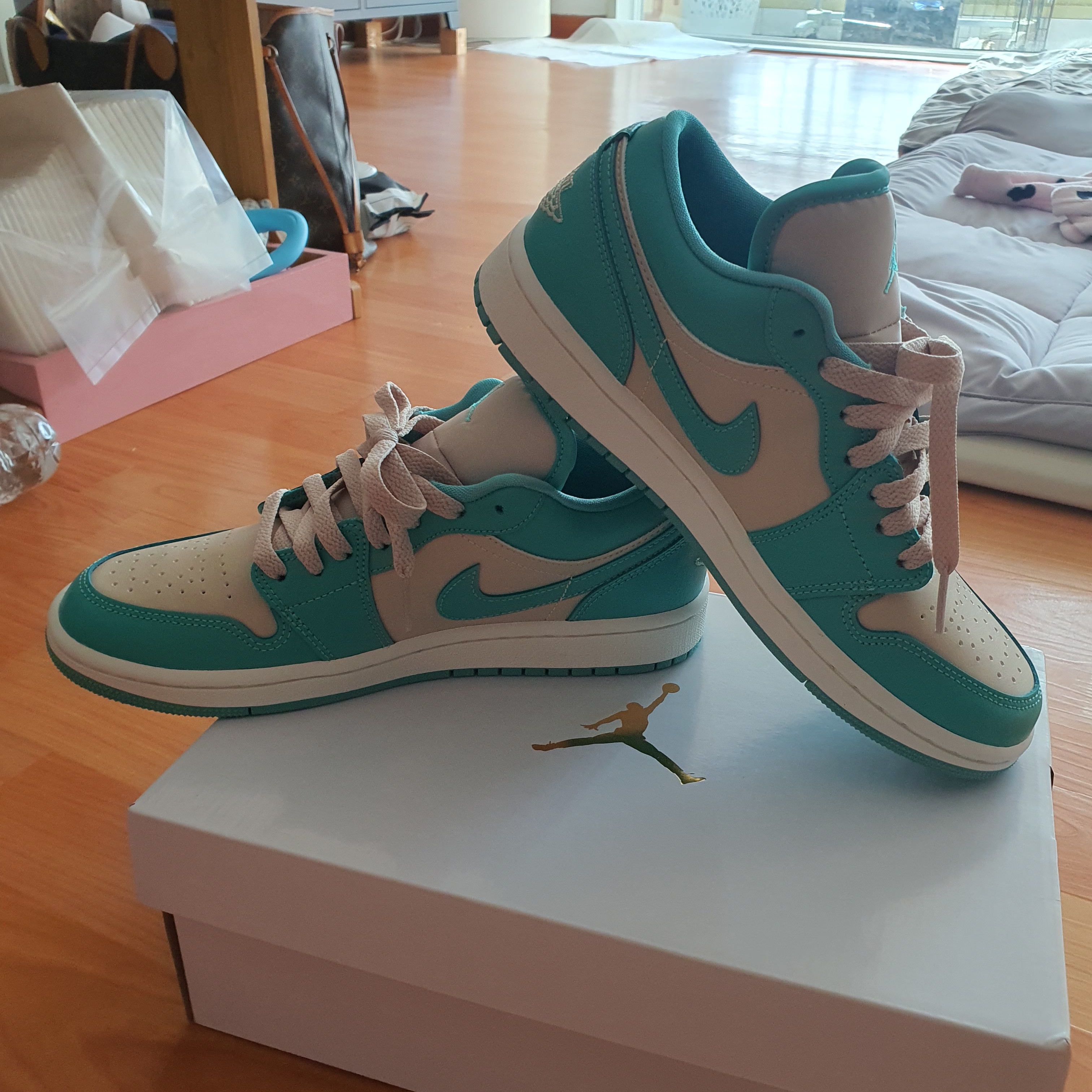 (W) Jordan 1 Low Sanddrift Washed Teal 착용 스타일