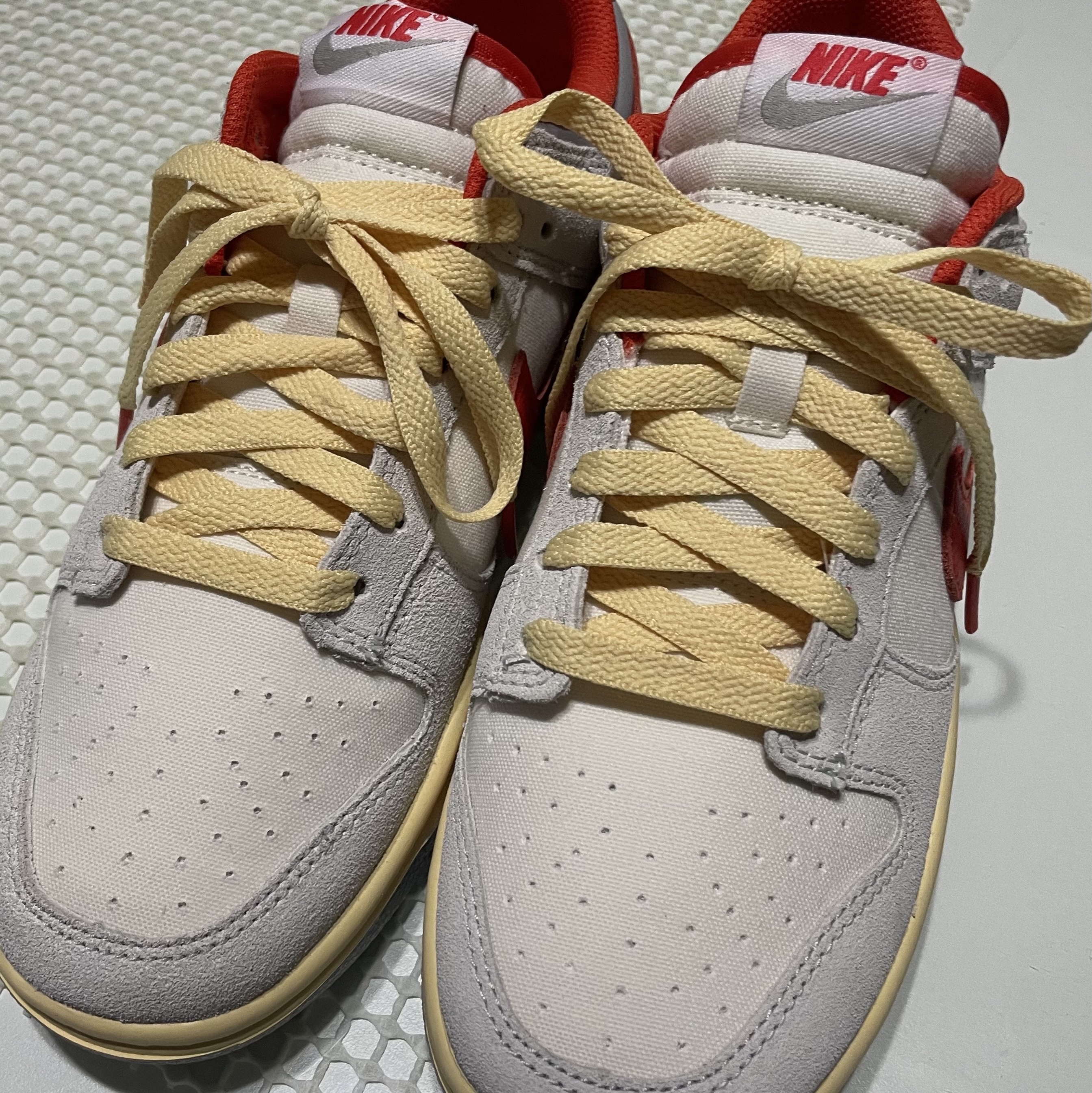 Nike Dunk Low Sail Picante Red 착용 스타일