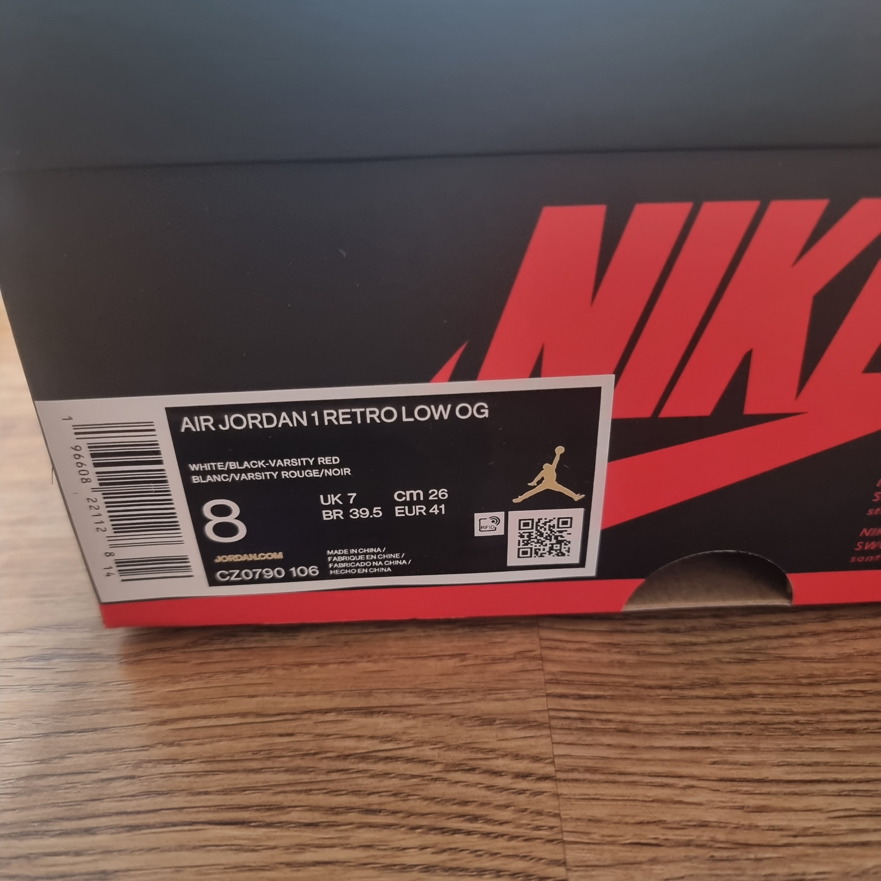 Jordan 1 Retro Low OG Black Toe 착용 스타일 - 4