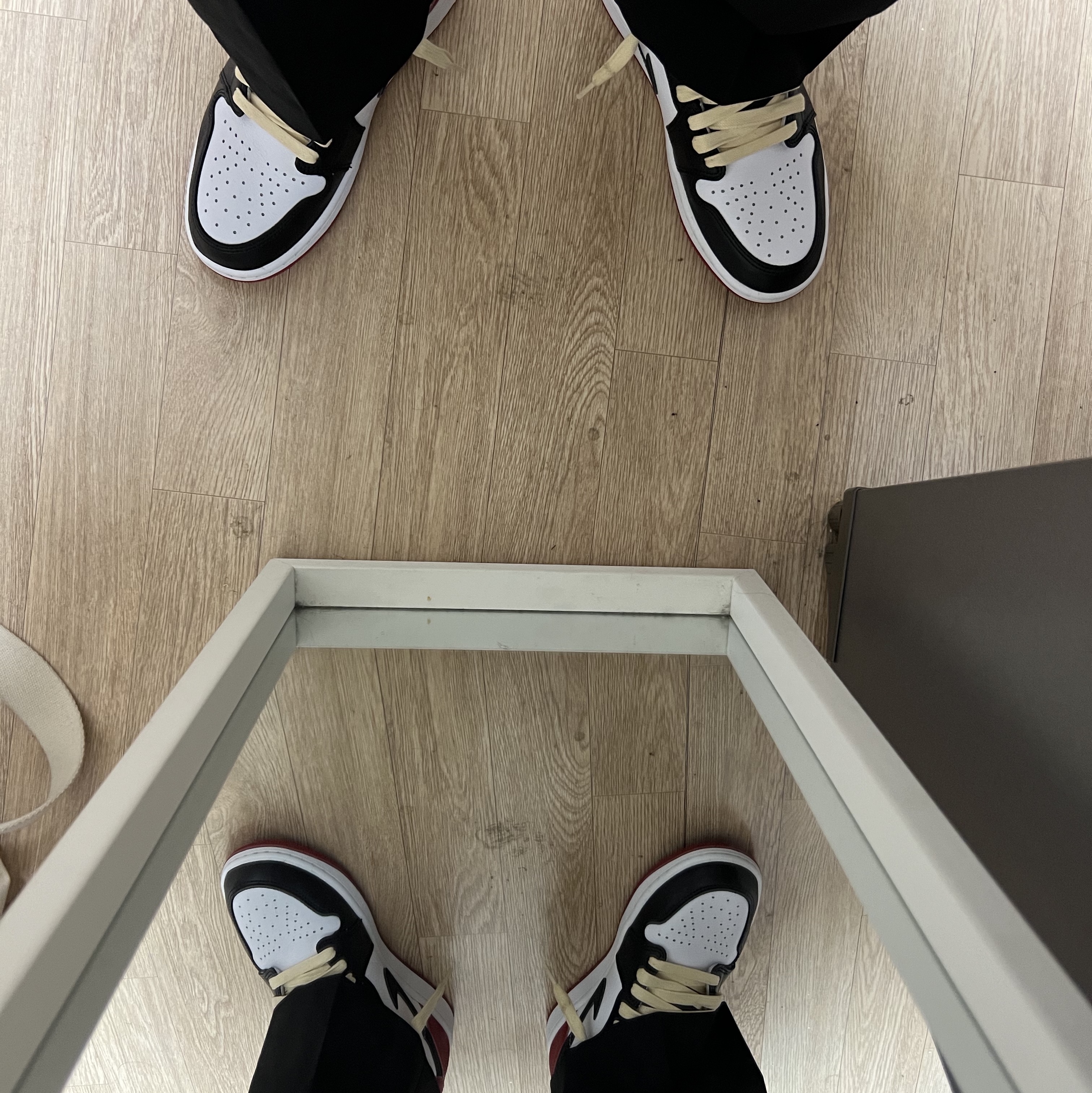Jordan 1 Retro Low OG Black Toe 착용 스타일