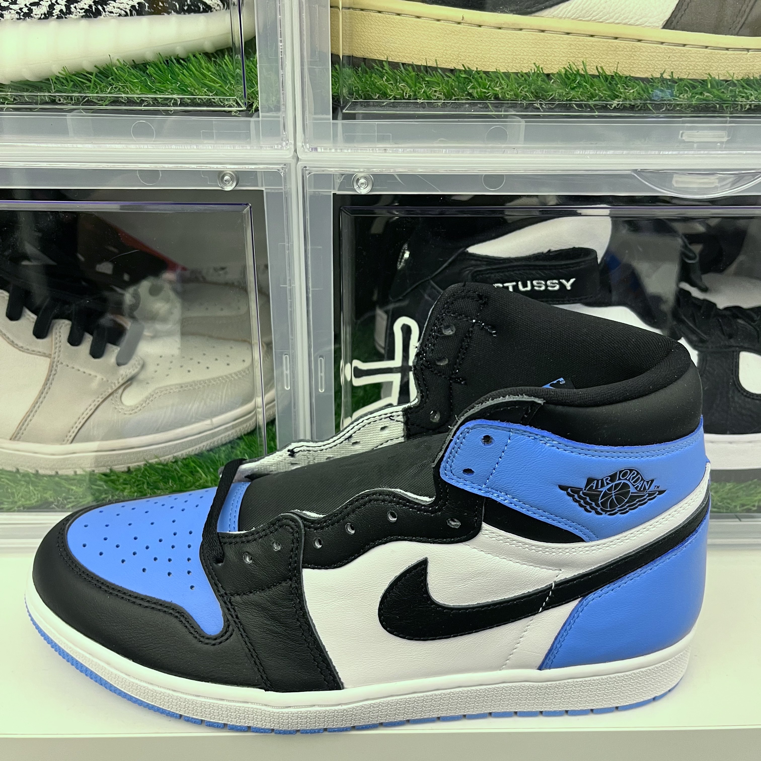 Jordan 1 Retro High OG University Blue 착용 스타일 - 2