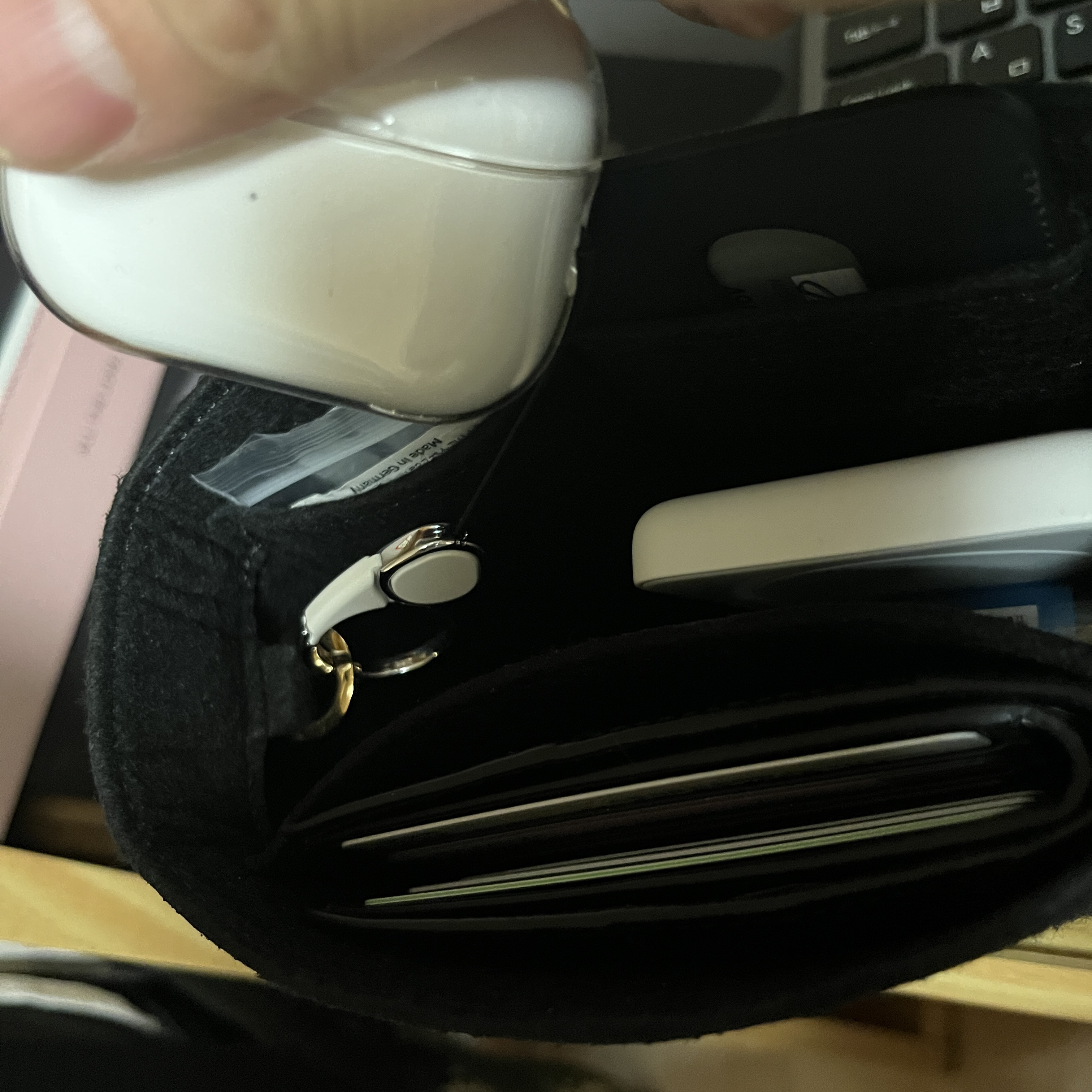 Supreme Woven Shoulder Bag Black - 23SS 착용 스타일 - 2