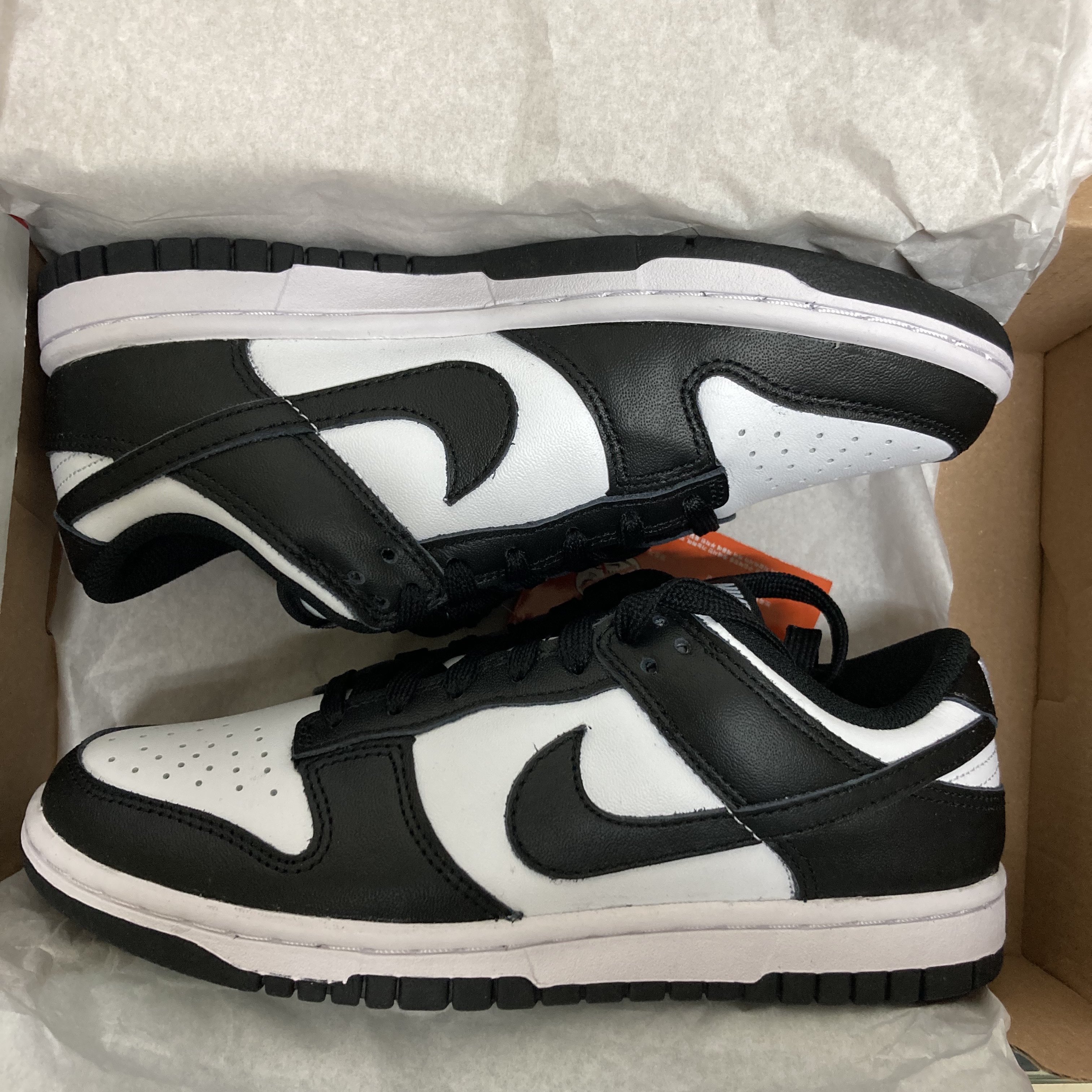 (W) Nike Dunk Low Black 착용 스타일