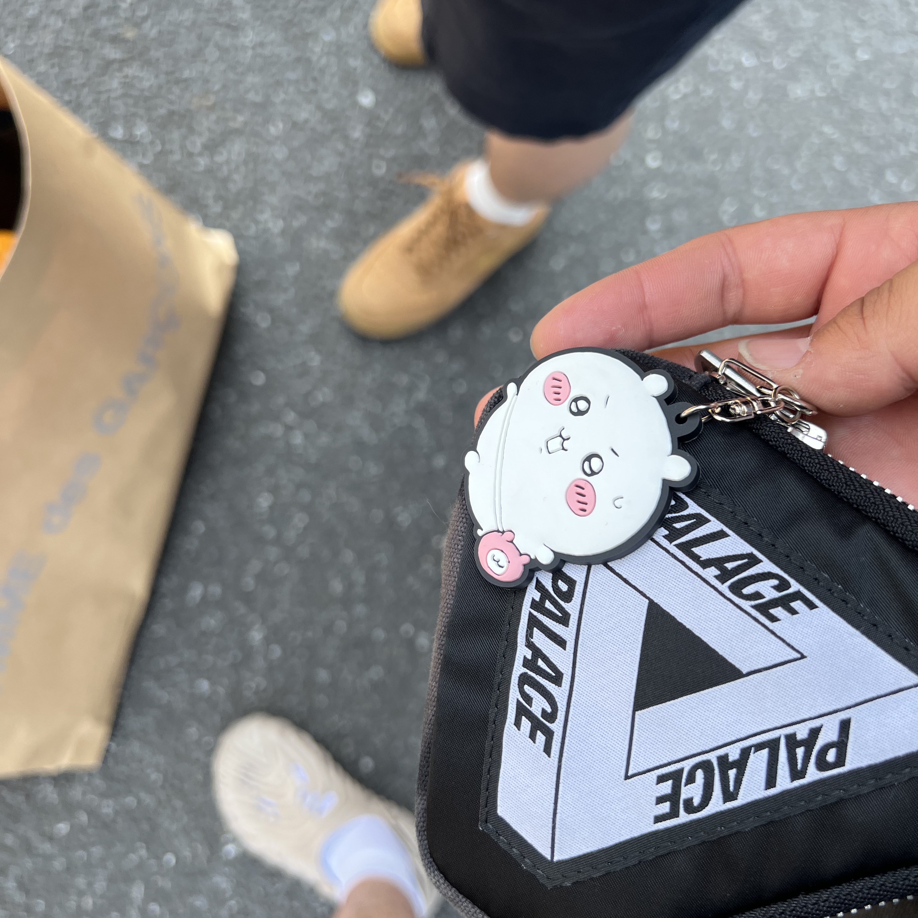Palace x Porter Zip Coin Wallet Black 착용 스타일