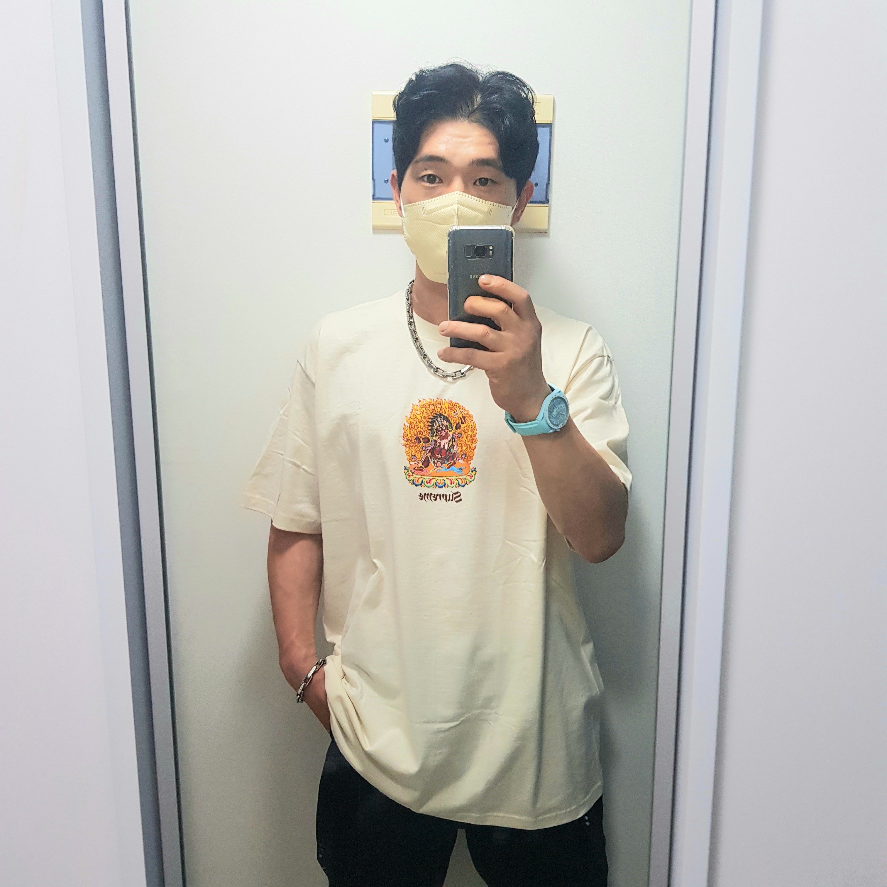 Supreme Person T-Shirt Natural - 22SS, Nike x Stussy Air Force 1 '07 Mid SP Fossil 착용 스타일 - 3
