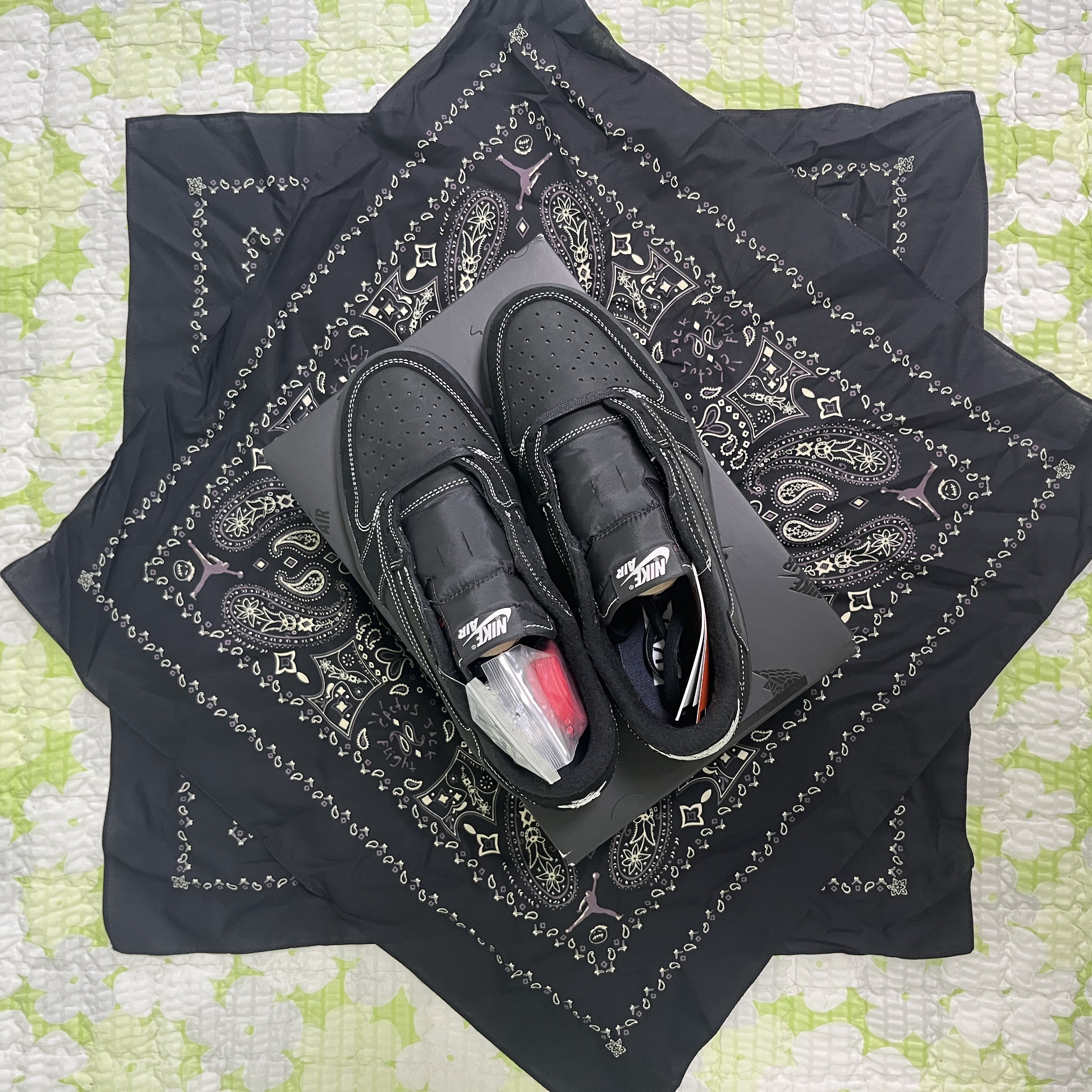 Jordan 1 x Travis Scott Retro Low OG SP Black Phantom, (PS) Jordan 1 x Travis Scott Retro Low OG SP Black Phantom 착용 스타일 - 4