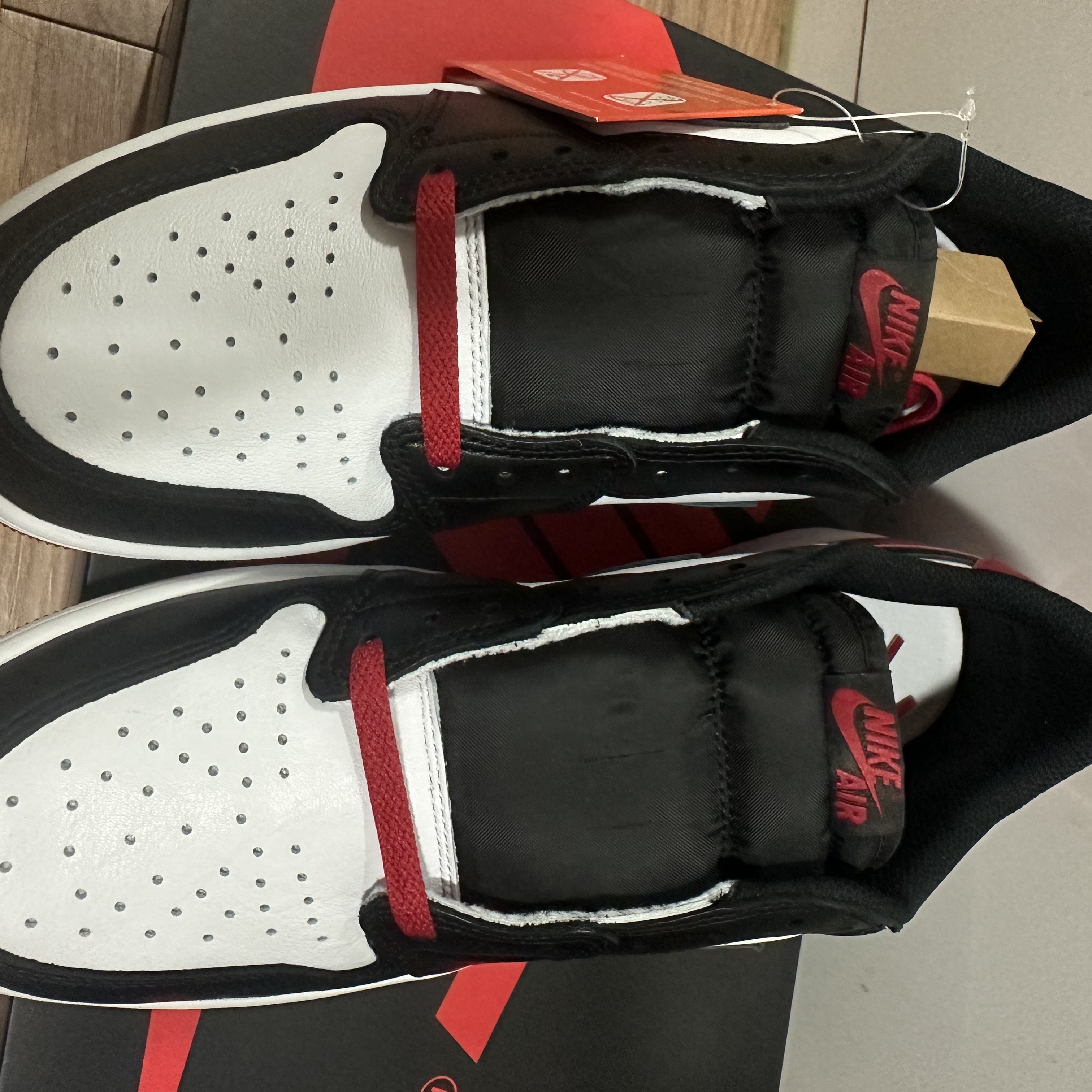 Jordan 1 Retro Low OG Black Toe 착용 스타일 - 4