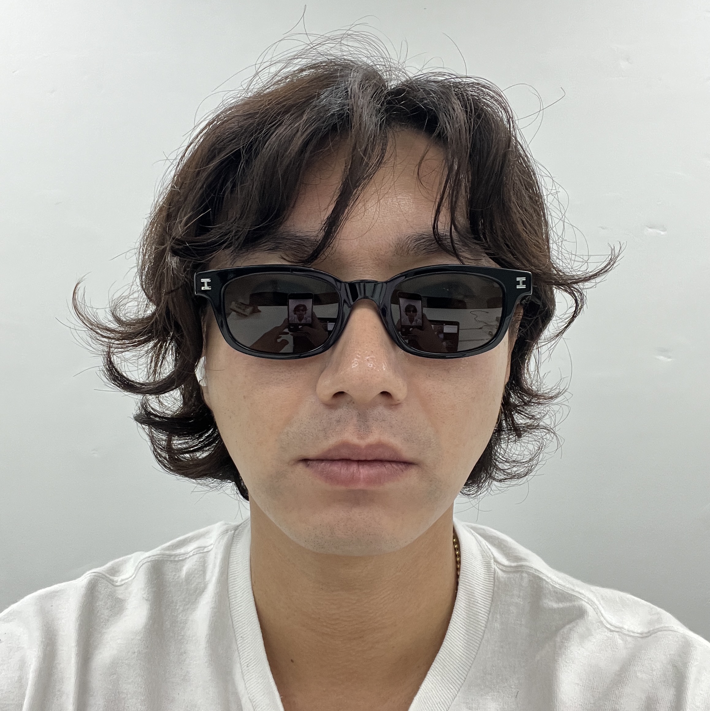 IAB Studio Sunglasses I Black 착용 스타일 - 2