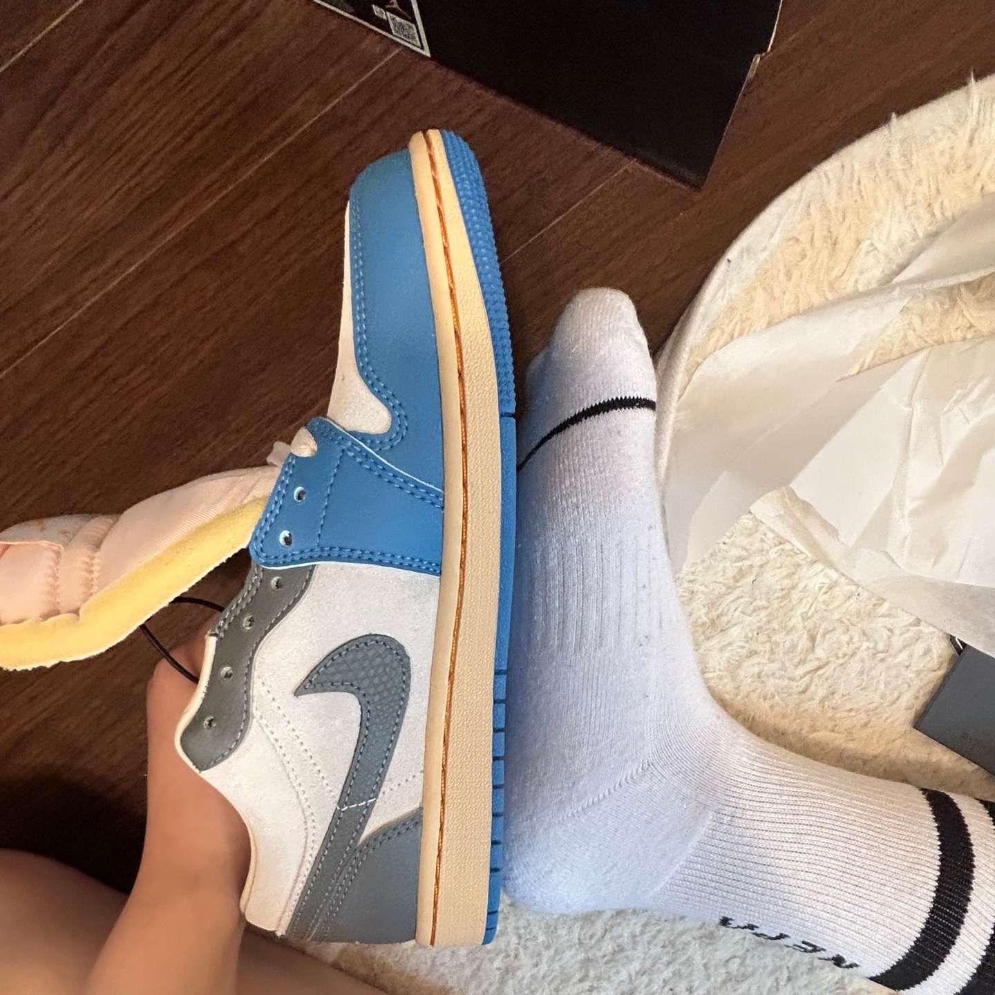Jordan 1 Low SE Tokyo 96 착용 스타일