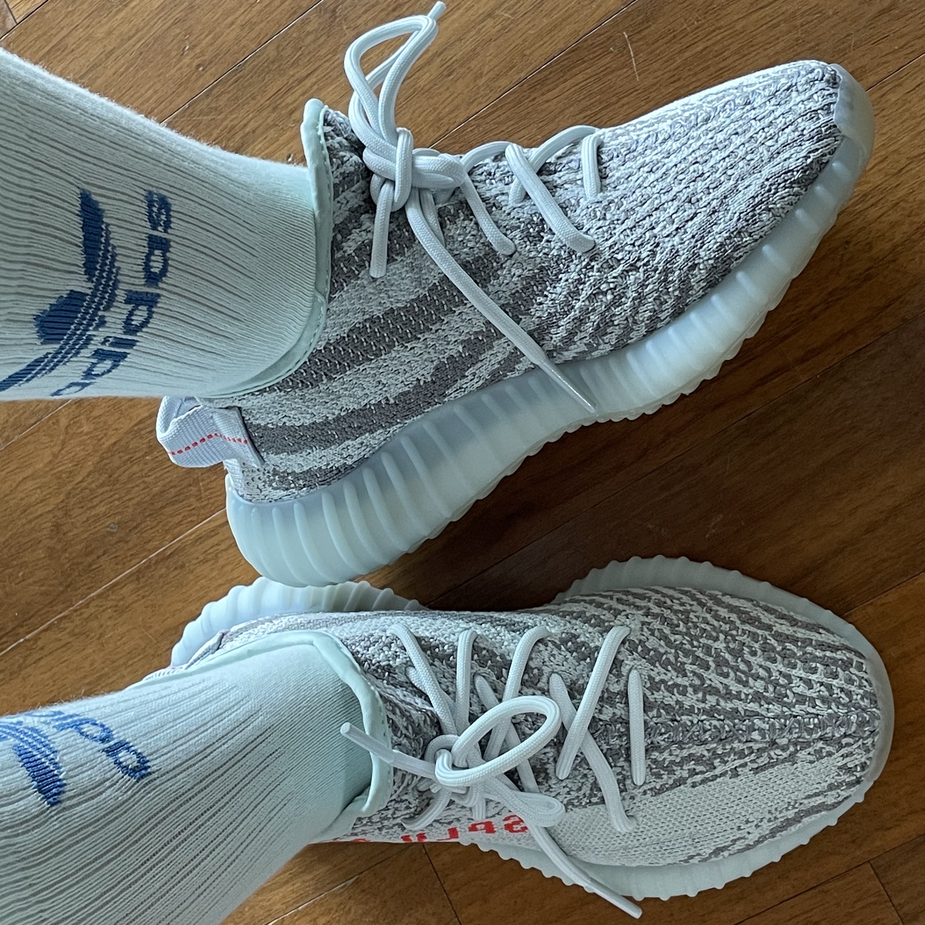 Adidas Yeezy Boost 350 V2 Blue Tint 2017 착용 스타일