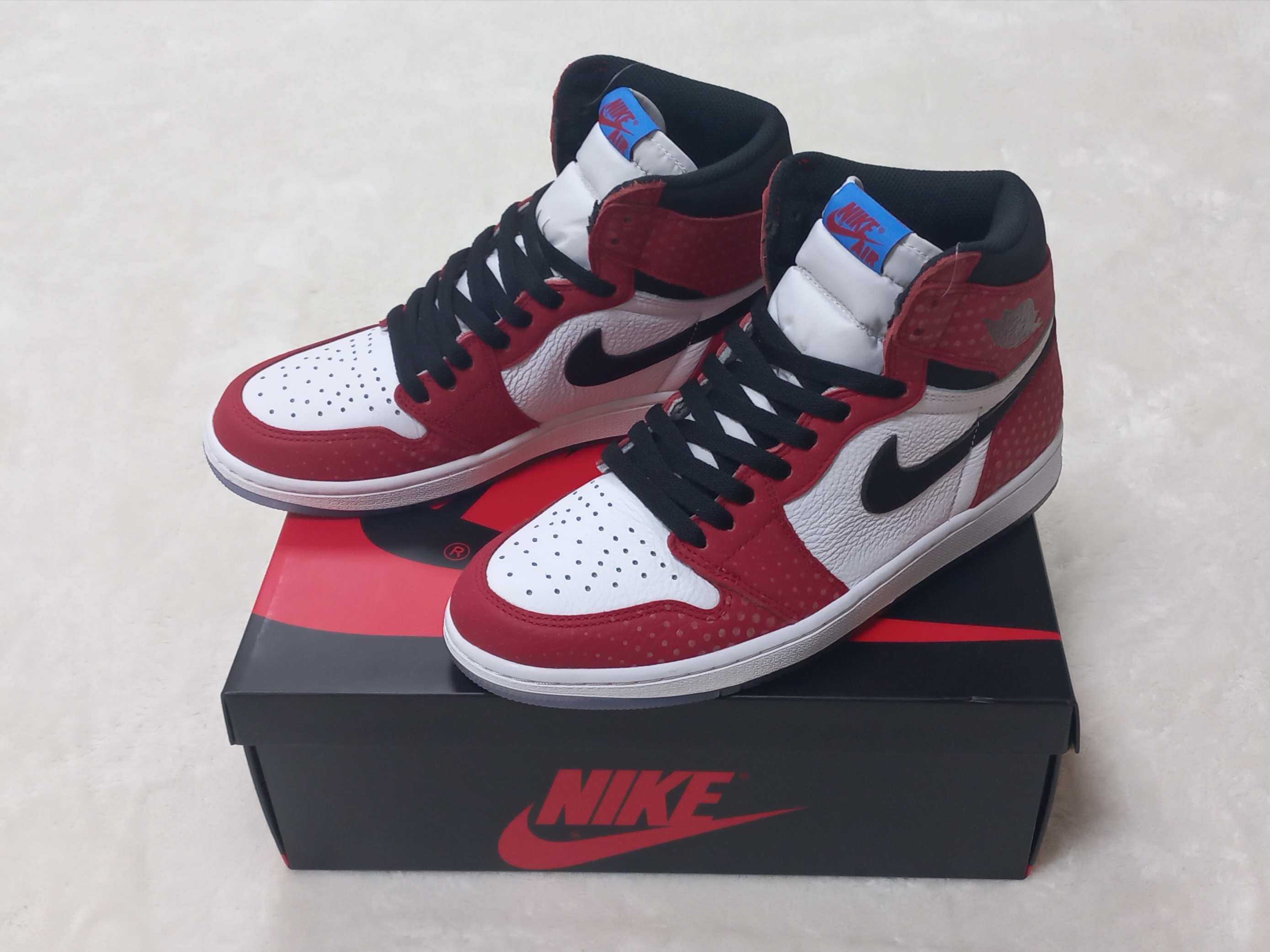 Jordan 1 Retro High Spider-Man Origin Story 착용 스타일