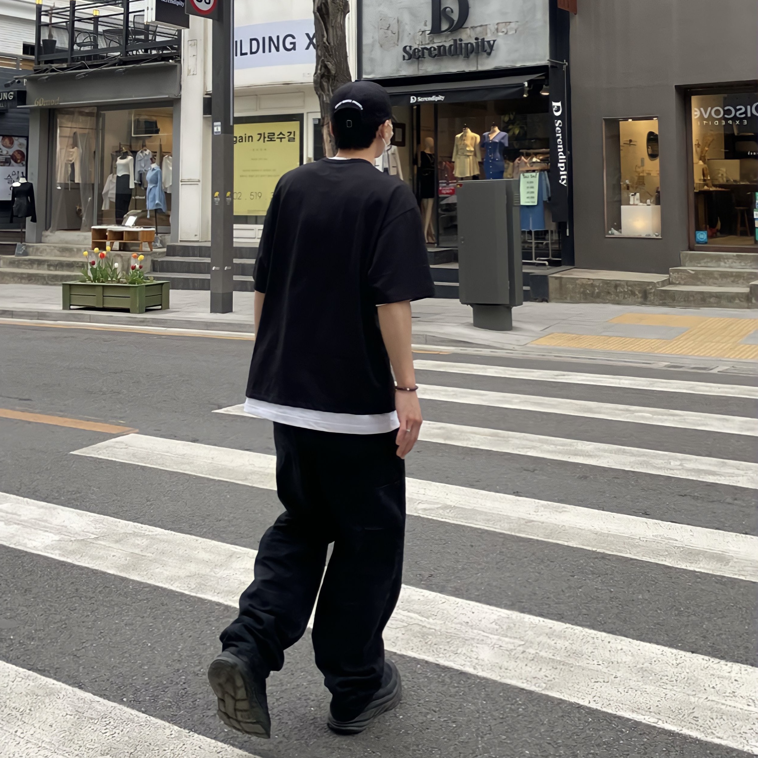 Hoka Bondi 6 Black - Wide 착용 스타일 - 5