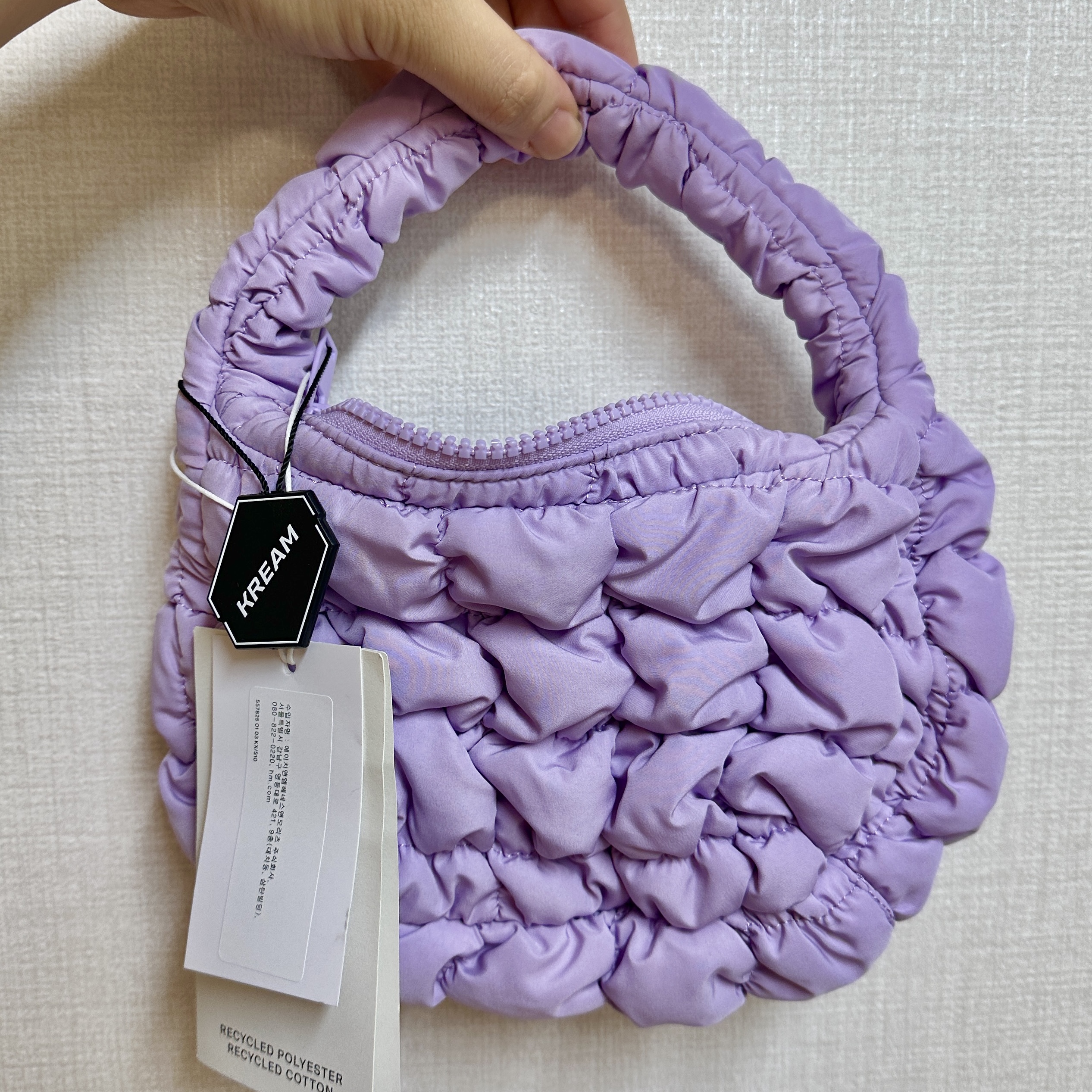 COS Quilted Micro Bag Purple 착용 스타일 - 1